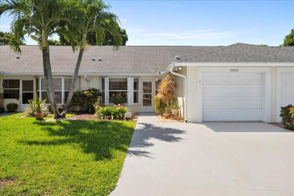 Photo of 10862 SE Sea Pines Circle, Hobe Sound, FL 33455 (MLS # R11081268)