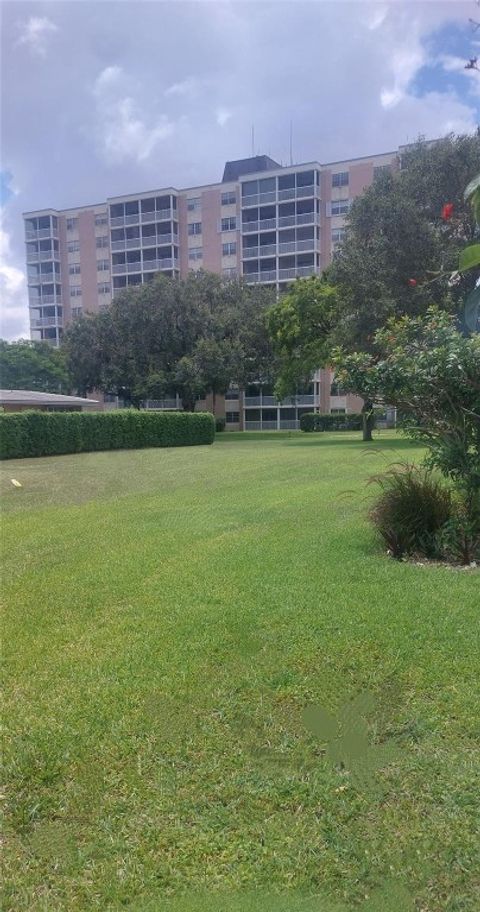 Tiny photo for 3475 Broken Woods Drive #101, Coral Springs, FL 33065 (MLS # F10507574)