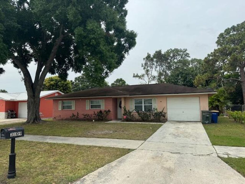 Photo of 3109 Kentucky Avenue, Fort Pierce, FL 34947 (MLS # R10988779)