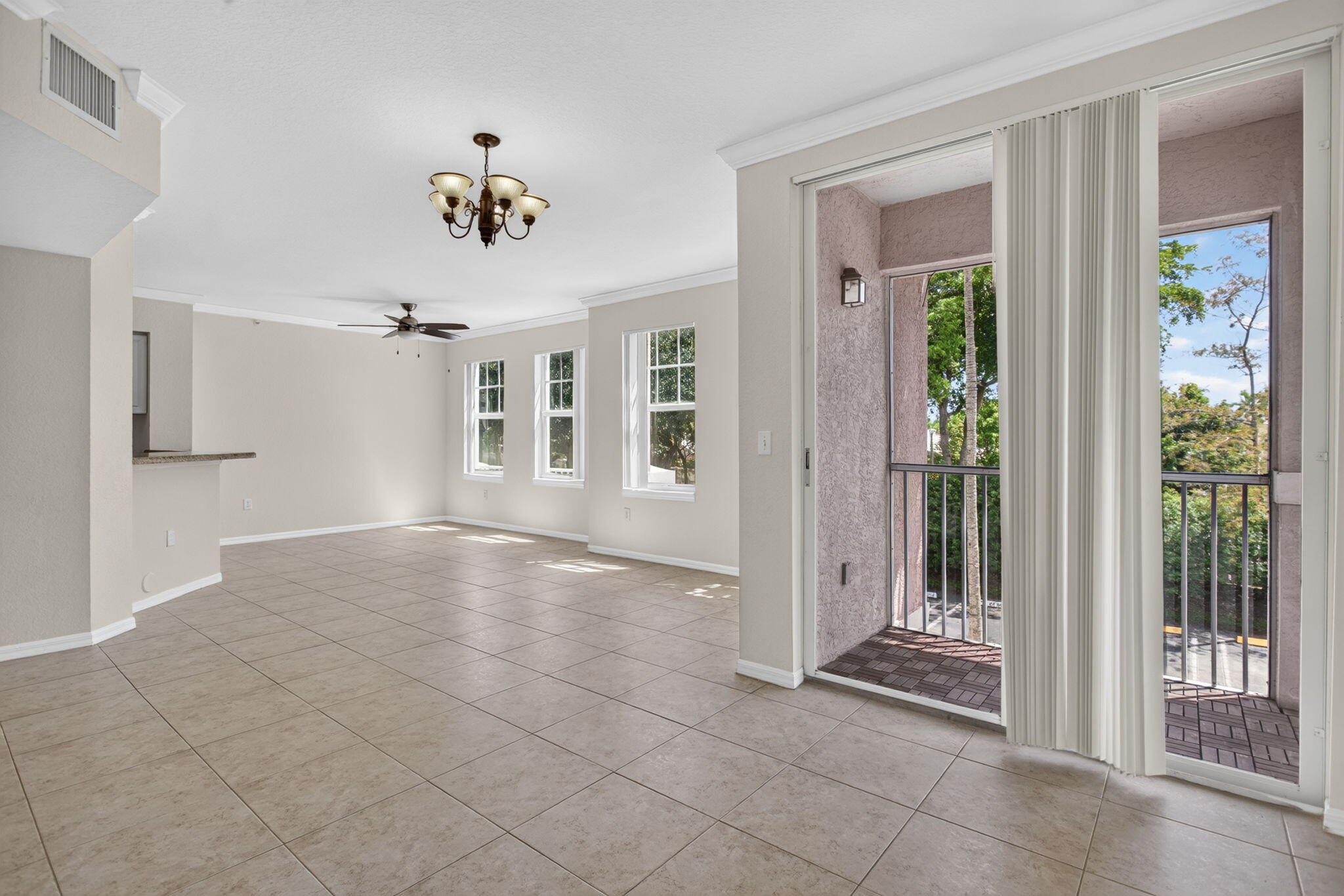 6380 W SAMPLE Road 6380