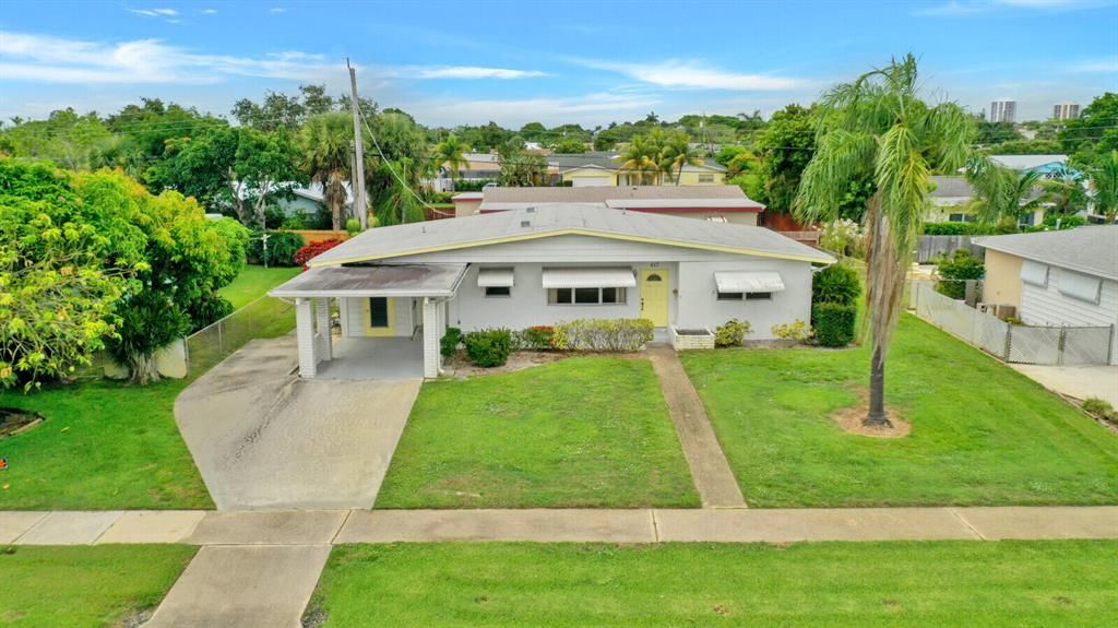 Photo of 417 Inlet Road, North Palm Beach, FL 33408 (MLS # R10729085)