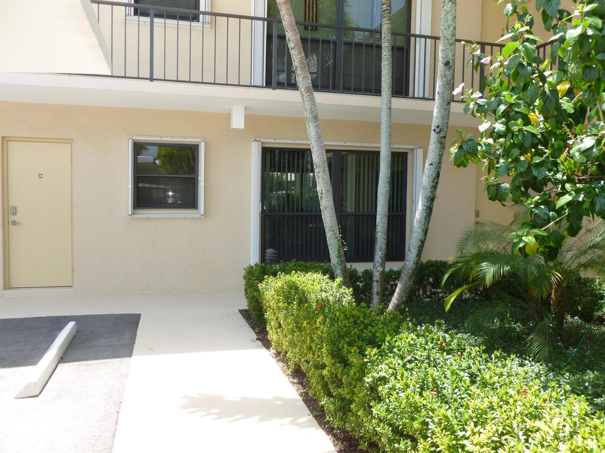 TURTLE CREEK APARTMENT BU - Residential Lease