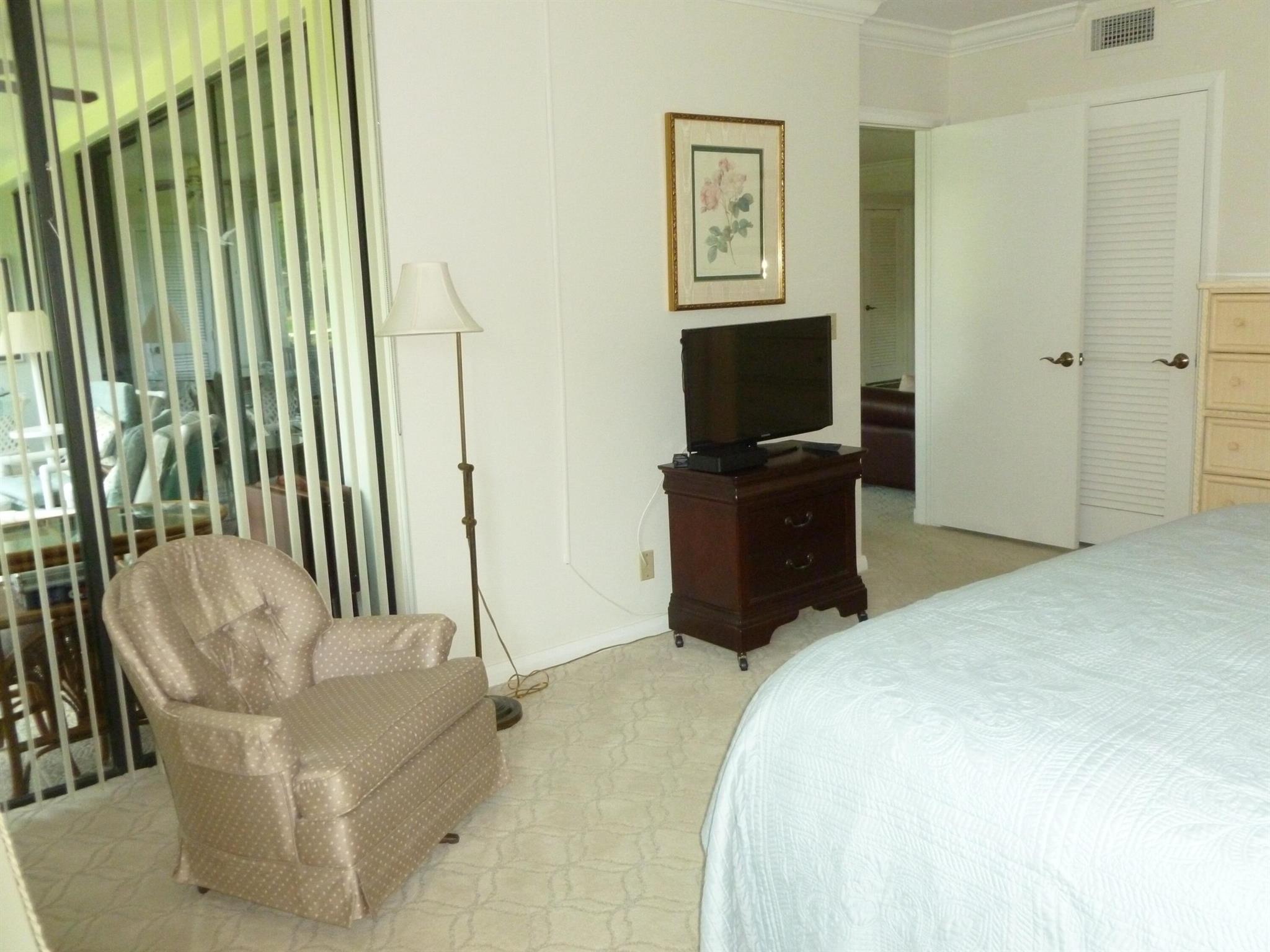 TURTLE CREEK APARTMENT BU - Residential Lease