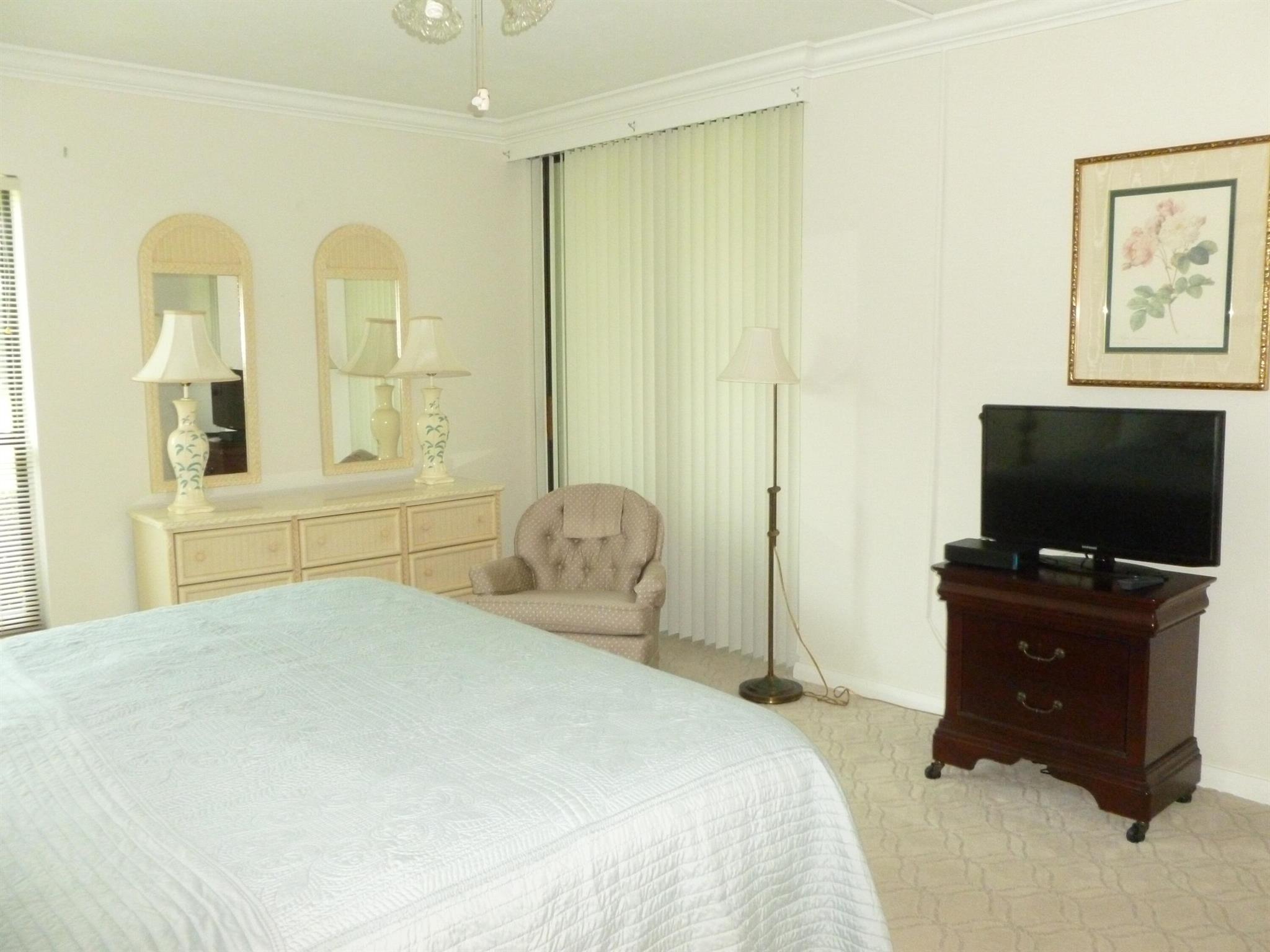 TURTLE CREEK APARTMENT BU - Residential Lease