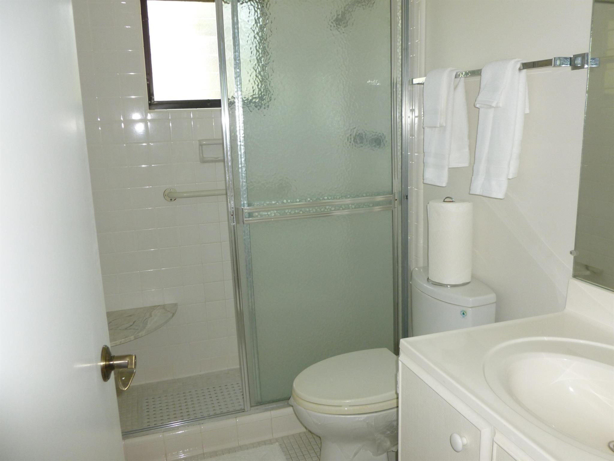 TURTLE CREEK APARTMENT BU - Residential Lease