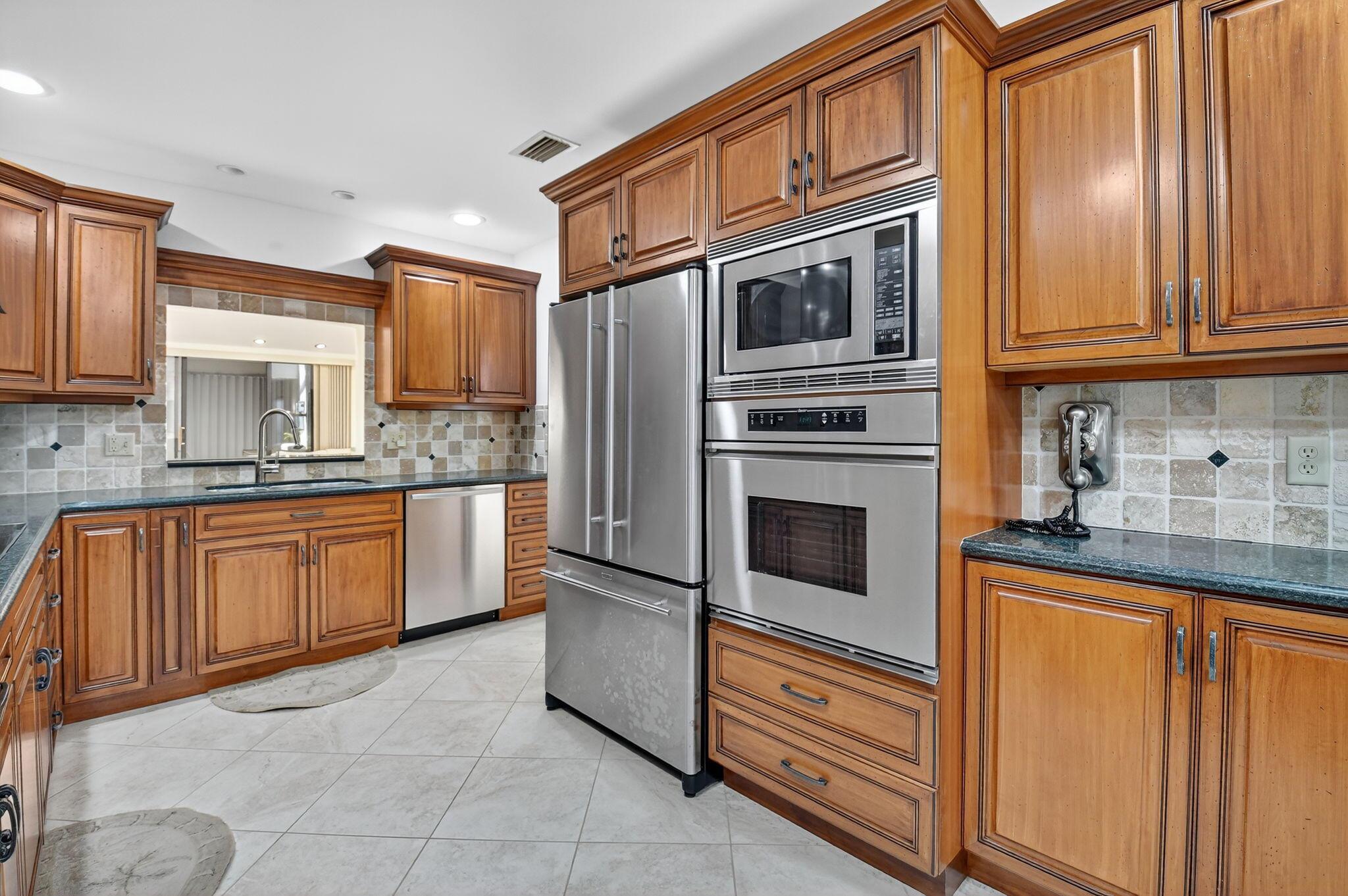 EASTGATE II AT HUNTERS RU - Residential