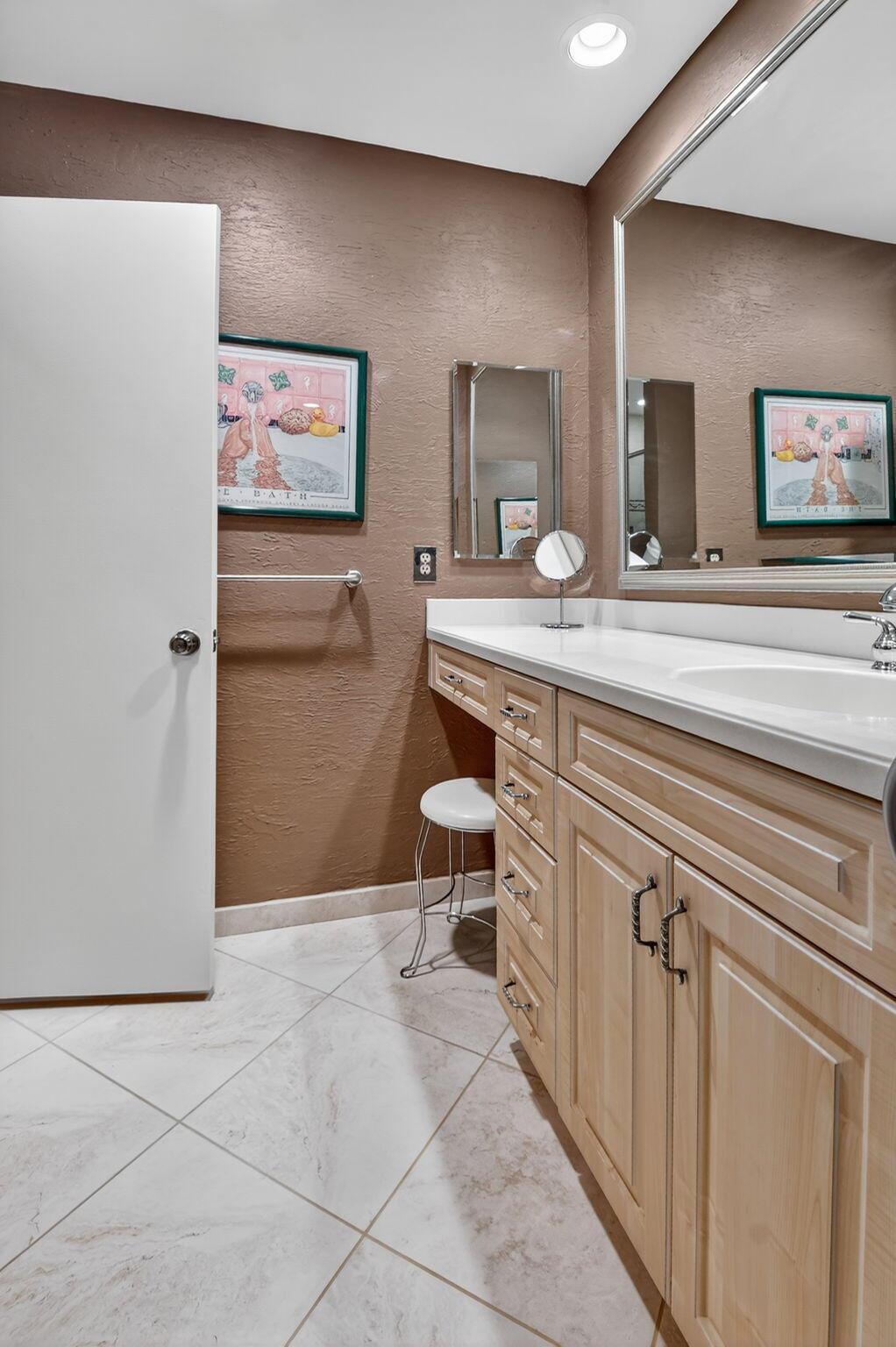 EASTGATE II AT HUNTERS RU - Residential