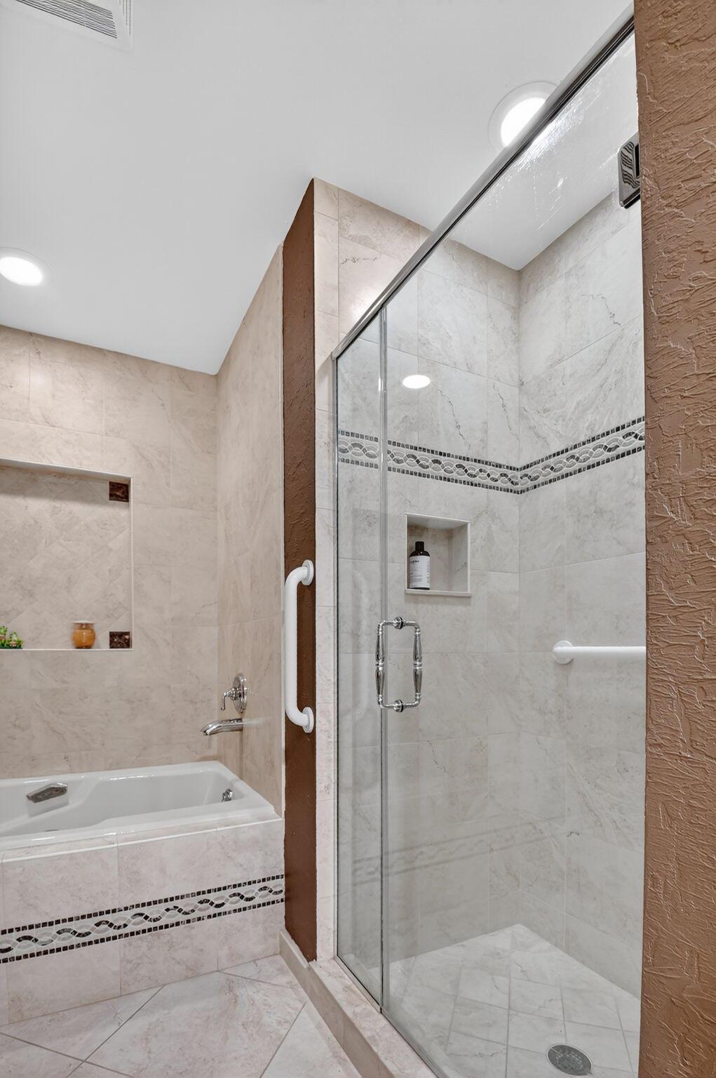 EASTGATE II AT HUNTERS RU - Residential