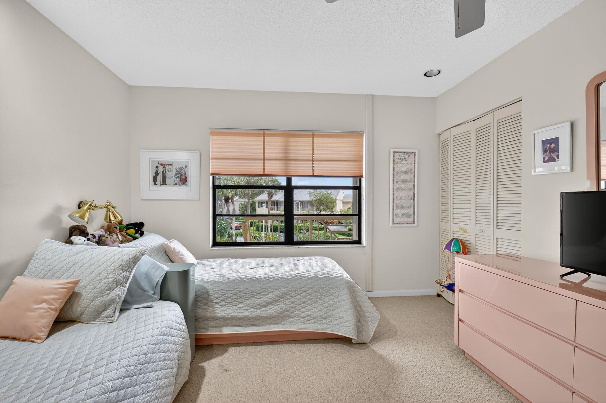 EASTGATE II AT HUNTERS RU - Residential