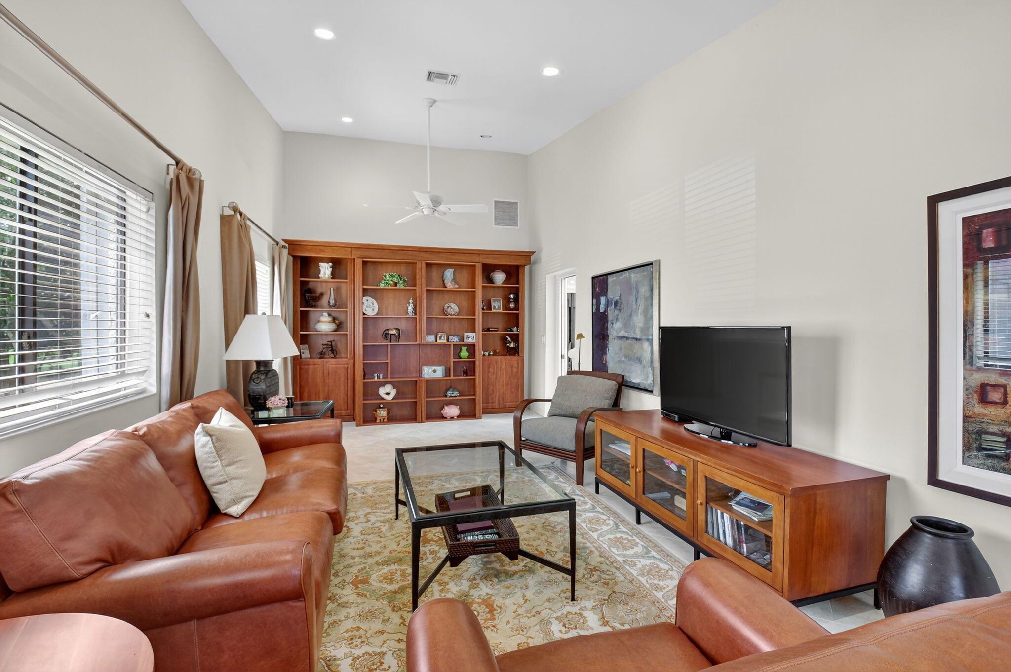 EASTGATE II AT HUNTERS RU - Residential