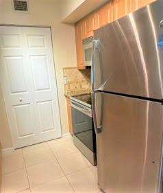 GREEN CAY VILLAGE CONDOMINIUM - Residential