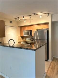 GREEN CAY VILLAGE CONDOMINIUM - Residential