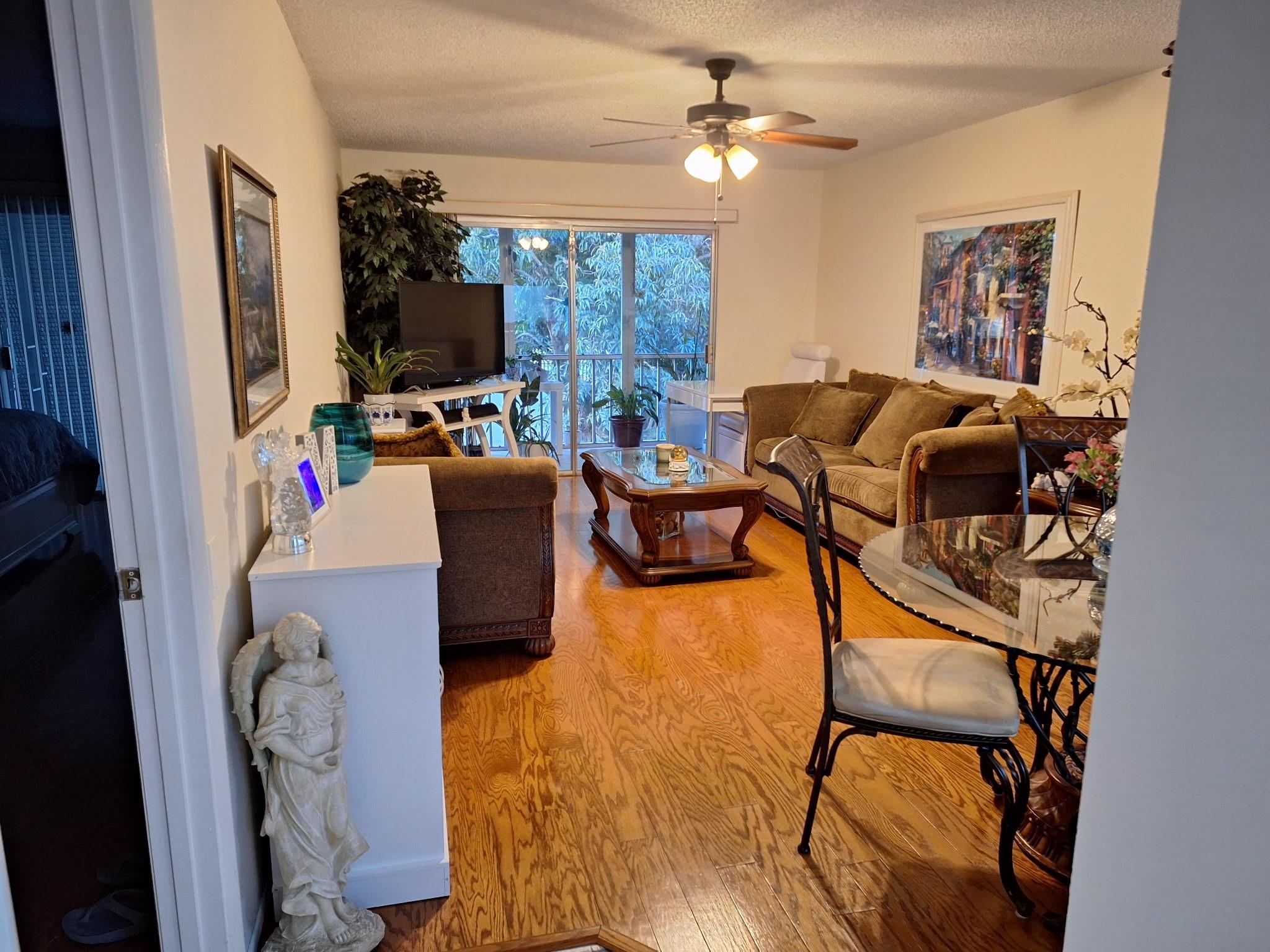 1208 Bahama Bnd E2