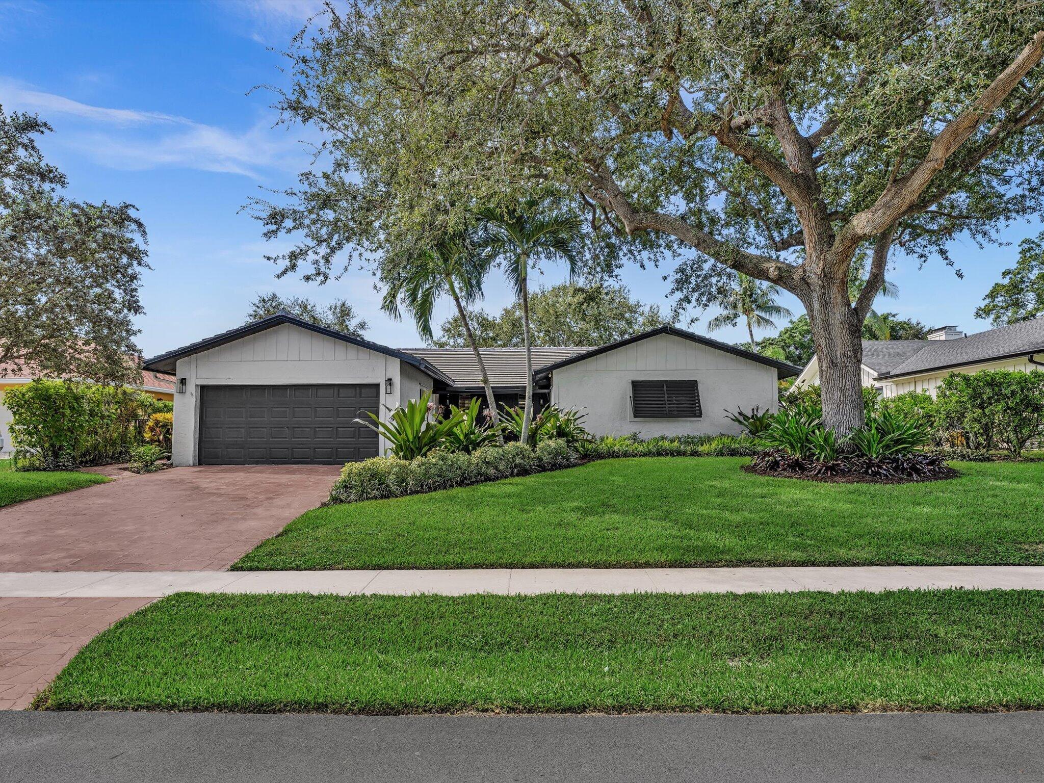 3264 Lakeview Drive