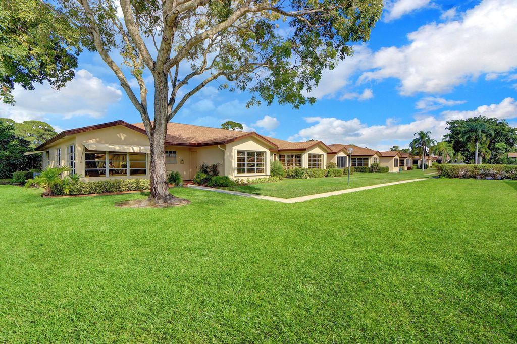 Photo of 14050 Nesting Way #B, Delray Beach, FL 33484 (MLS # R11146118)