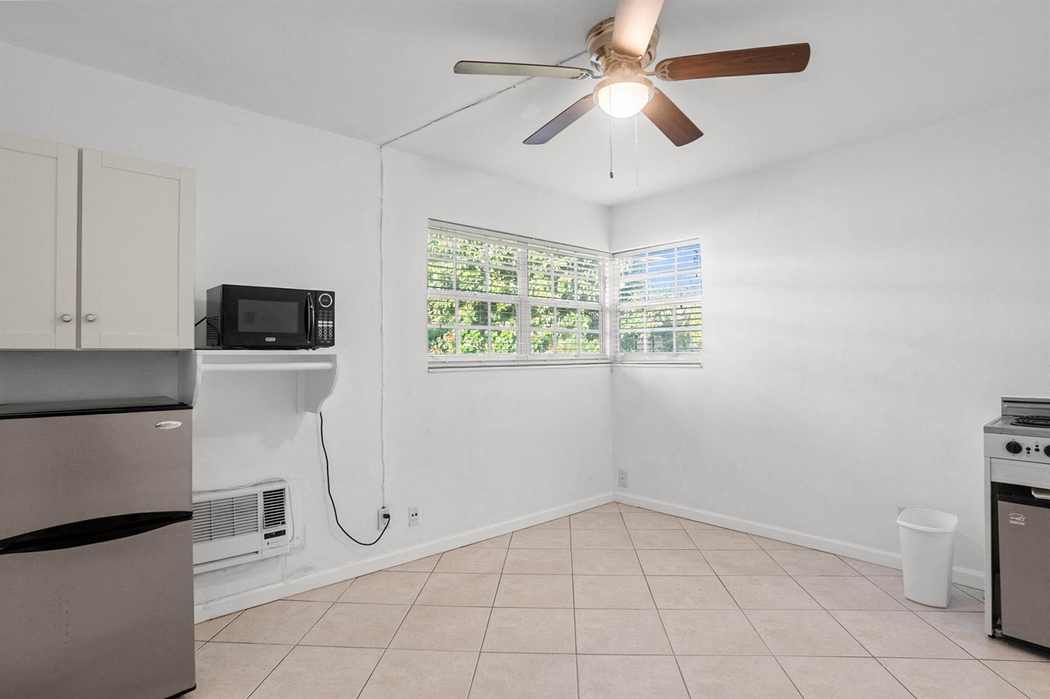 Deerfield Beach 4-4 B - Residential Lease