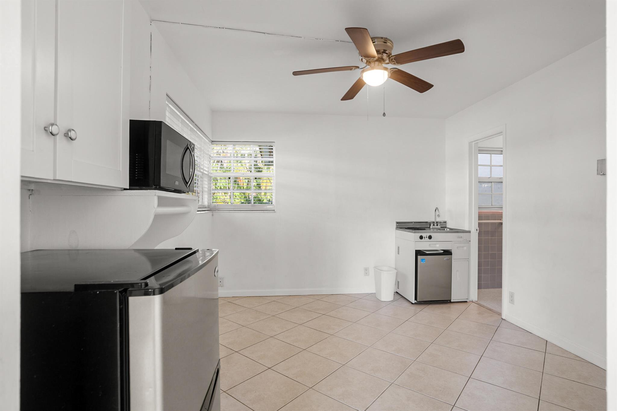 Deerfield Beach 4-4 B - Residential Lease