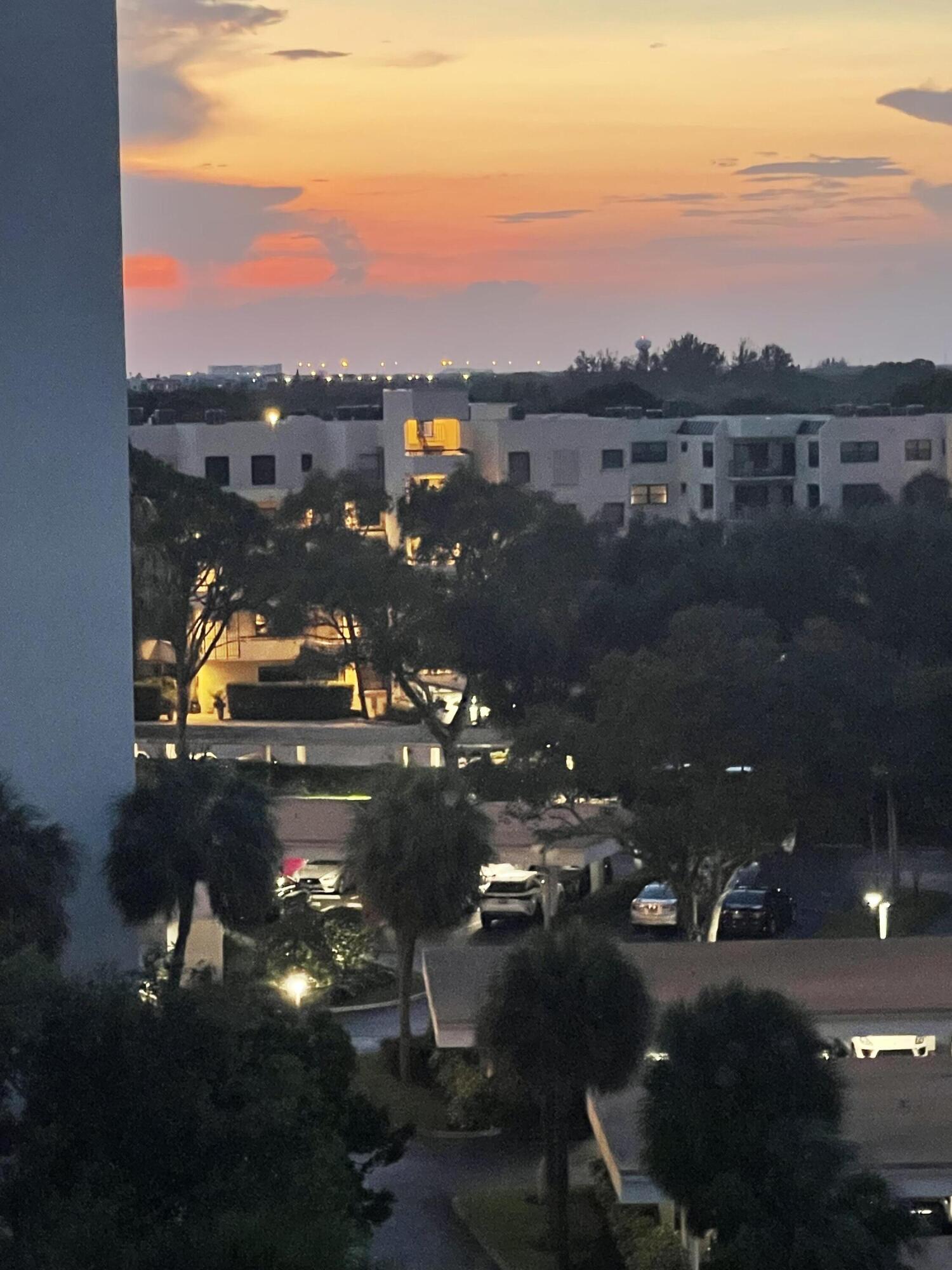 GEMINI CONDO - Residential