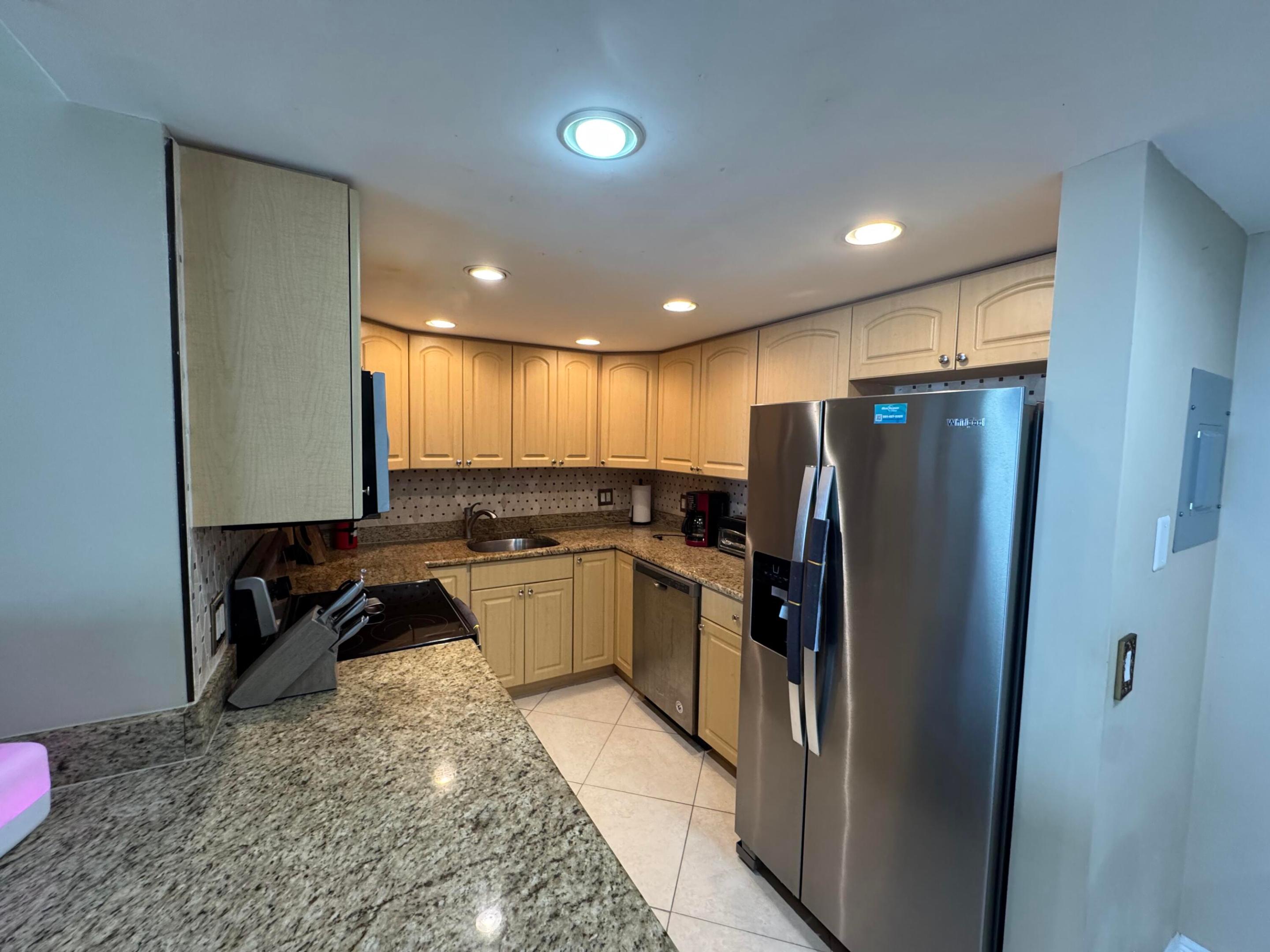 GEMINI CONDO - Residential