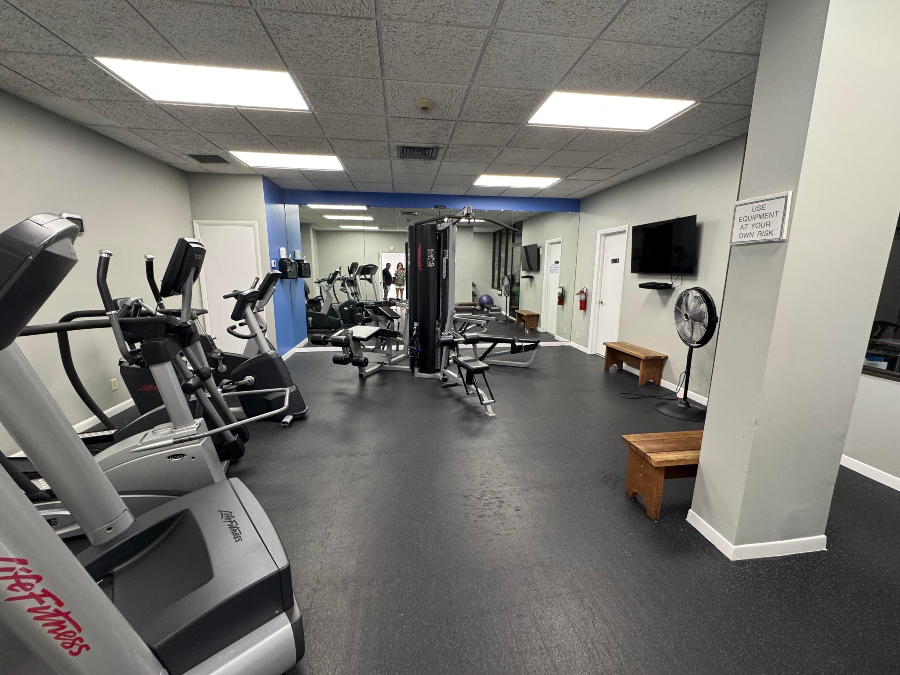 GEMINI CONDO - Residential