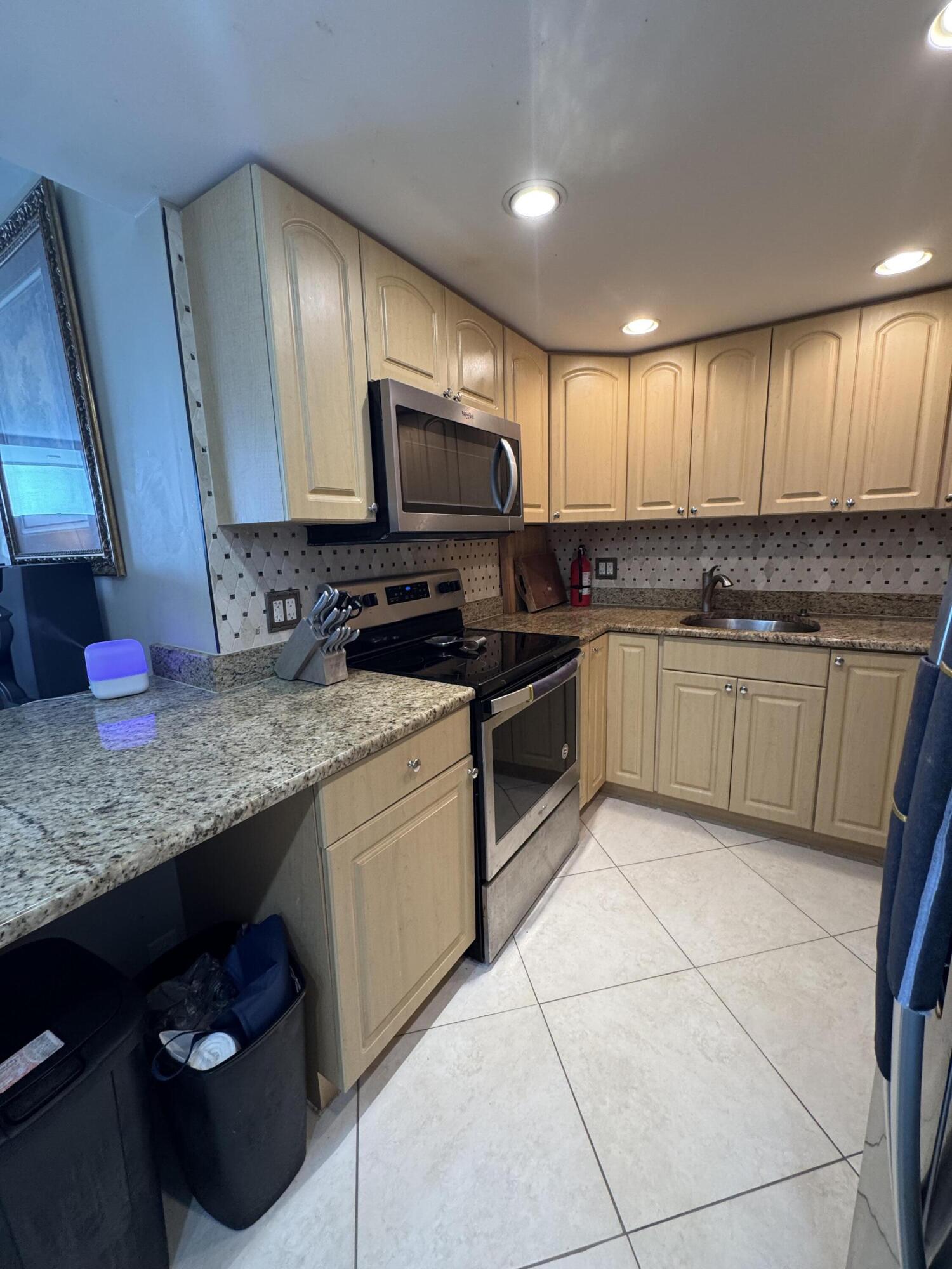 GEMINI CONDO - Residential