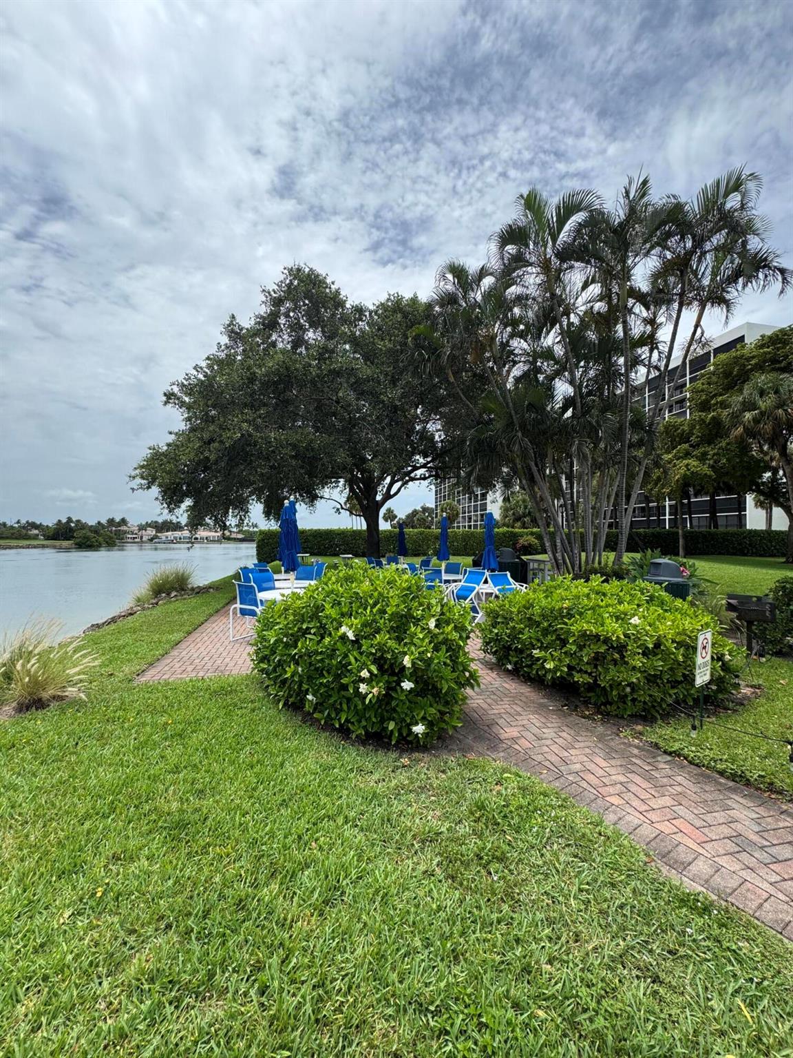 336 Golfview Road 706