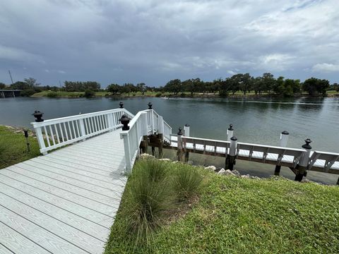 336 Golfview Road 706 North Palm Beach FL 33408