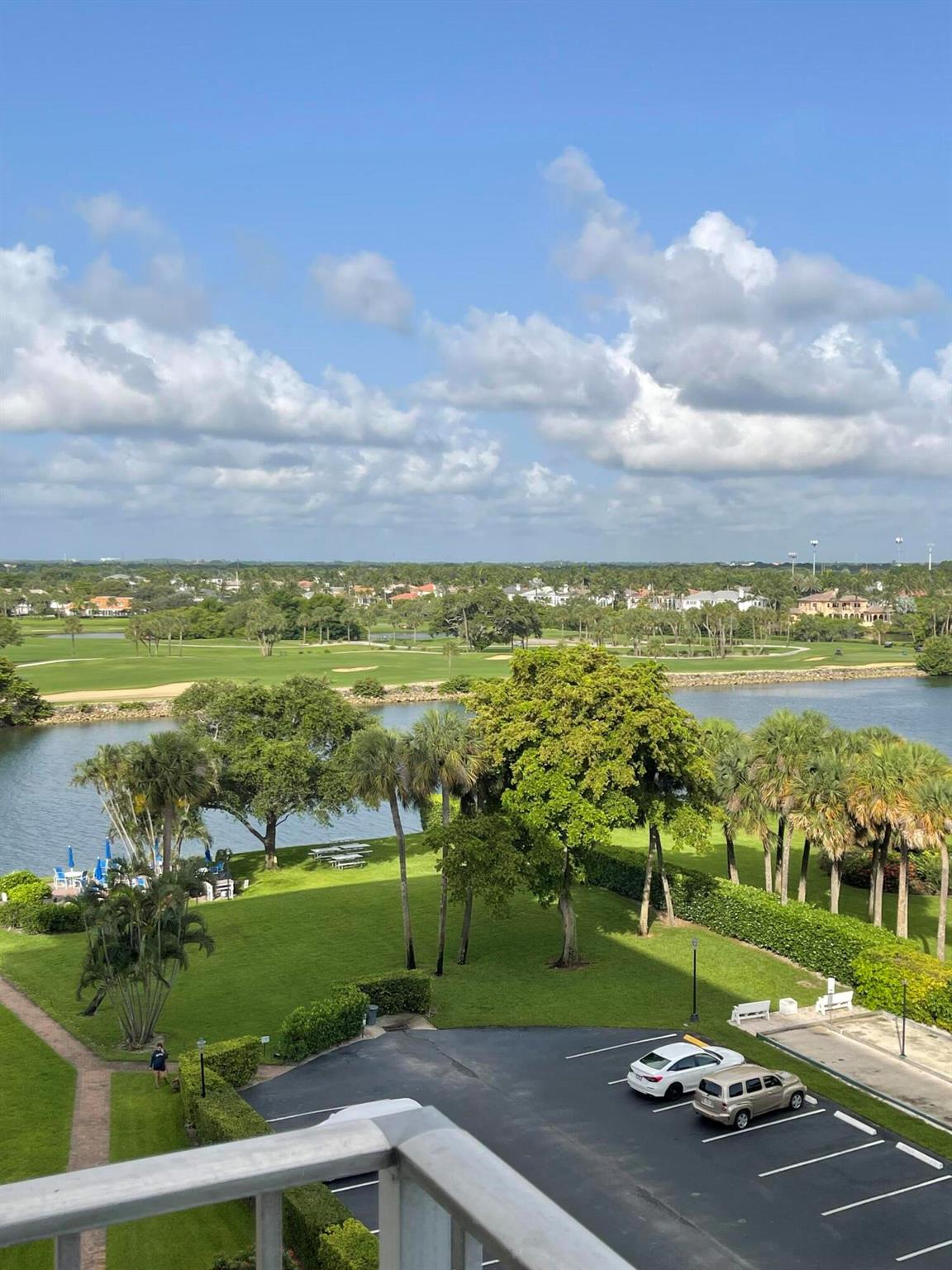 336 Golfview Road 706