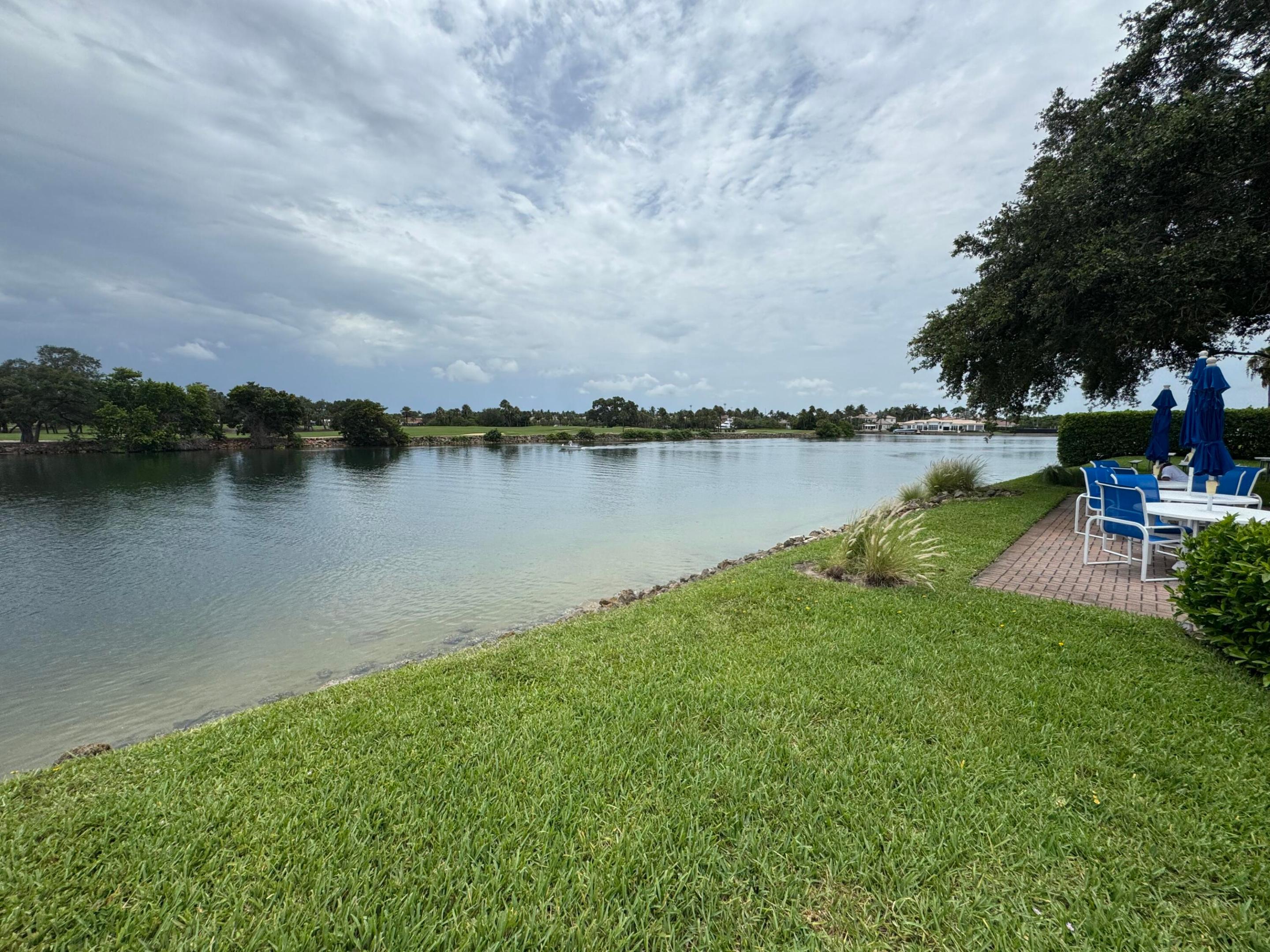 GEMINI CONDO - Residential