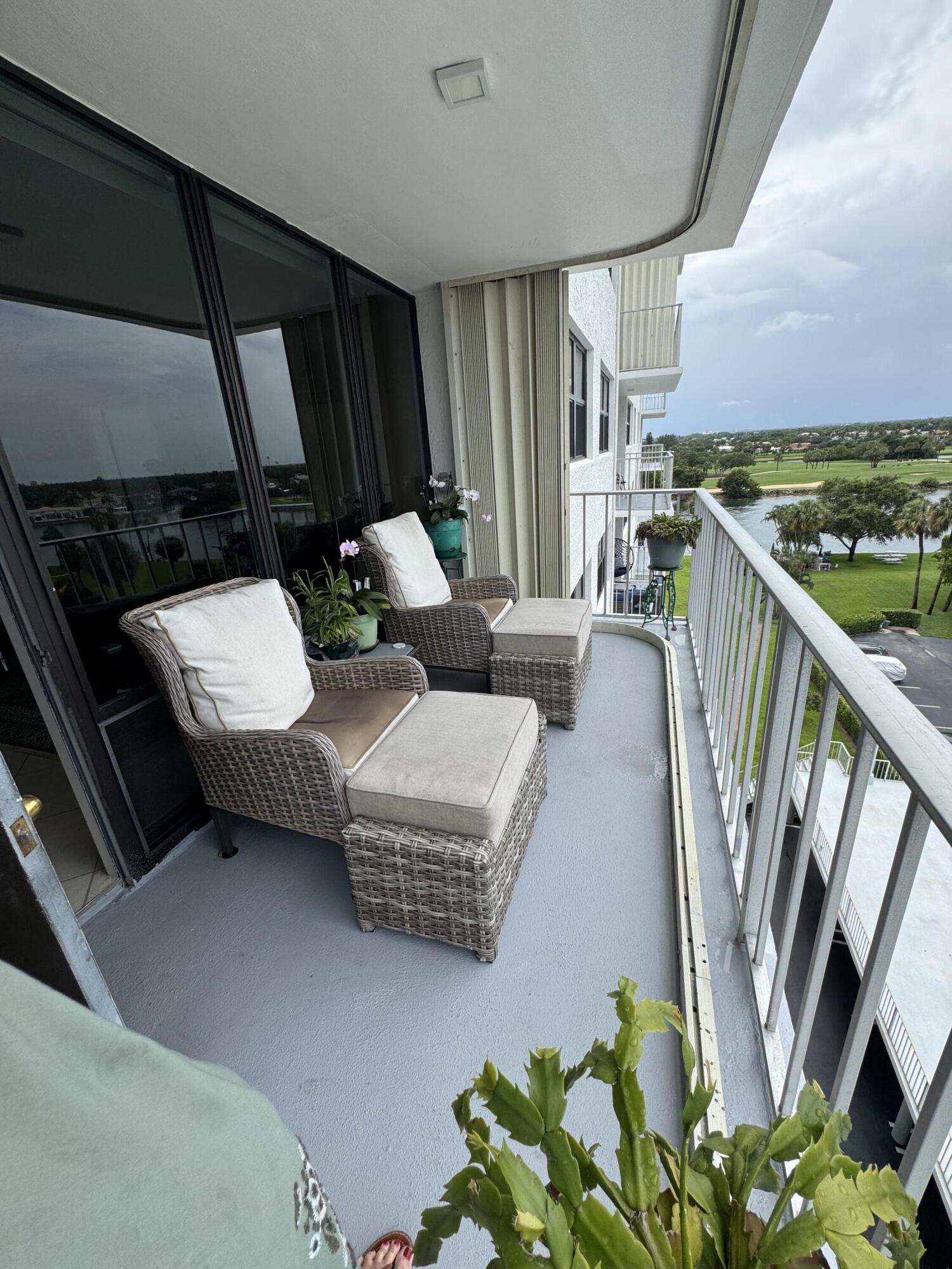 GEMINI CONDO - Residential