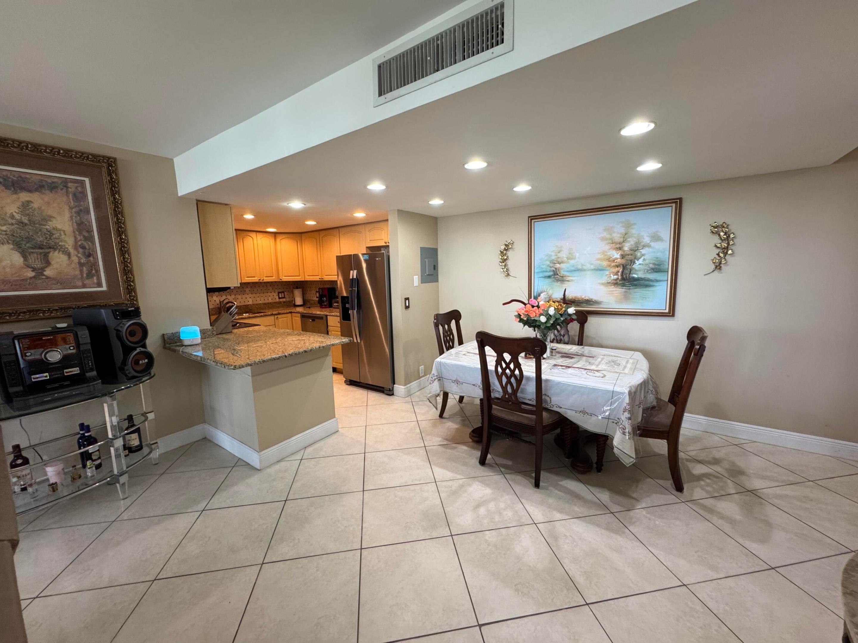 GEMINI CONDO - Residential