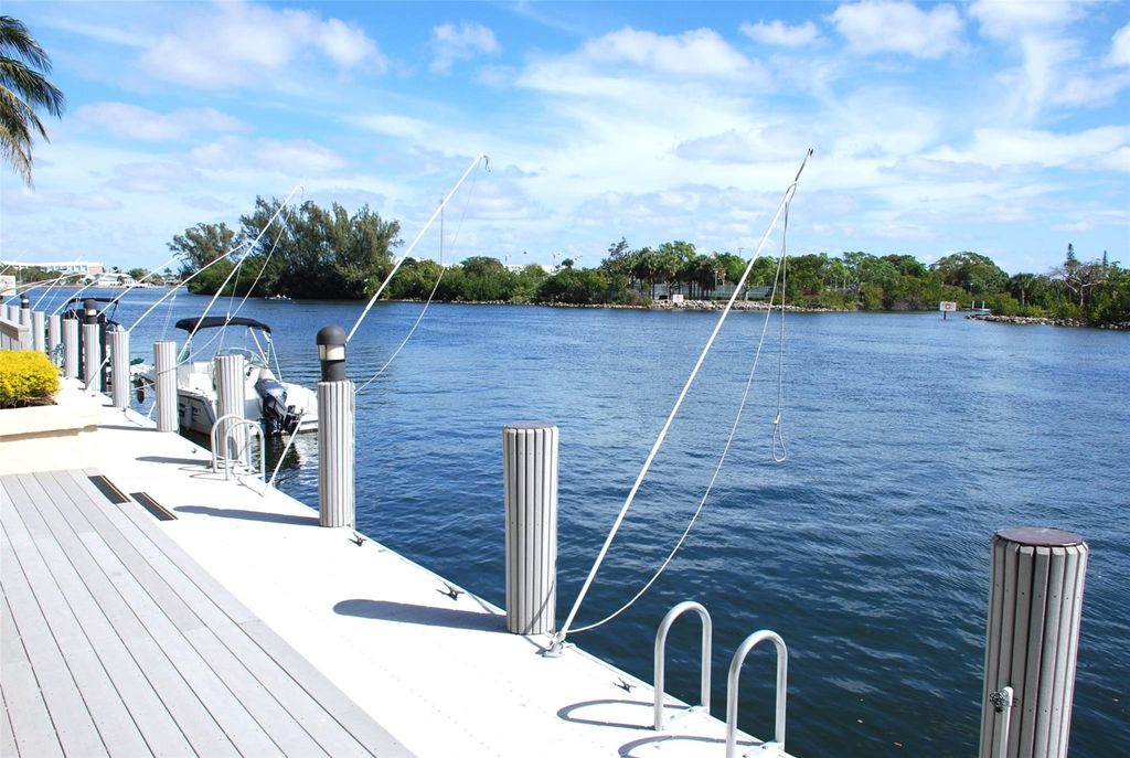 Photo of 1160 N Federal Highway #623, Fort Lauderdale, FL 33304 (MLS # F10509036)