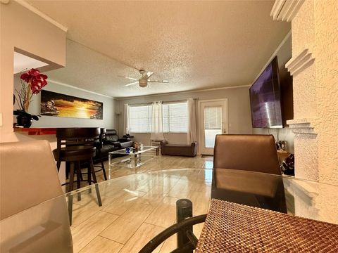 Tiny photo for 355 Oakridge T #355, Deerfield Beach, FL 33442 (MLS # F10538554)