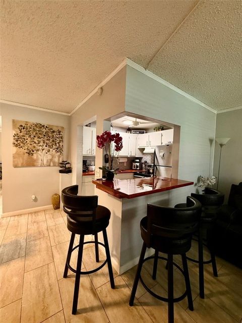Tiny photo for 355 Oakridge T #355, Deerfield Beach, FL 33442 (MLS # F10538554)