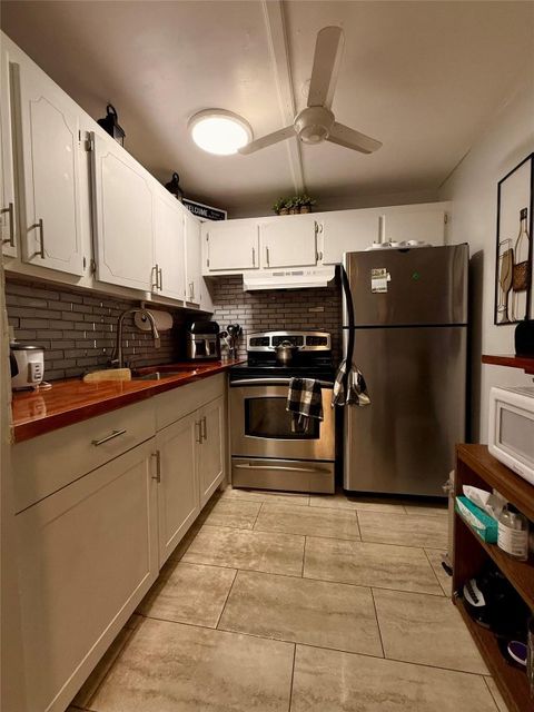 Tiny photo for 355 Oakridge T #355, Deerfield Beach, FL 33442 (MLS # F10538554)