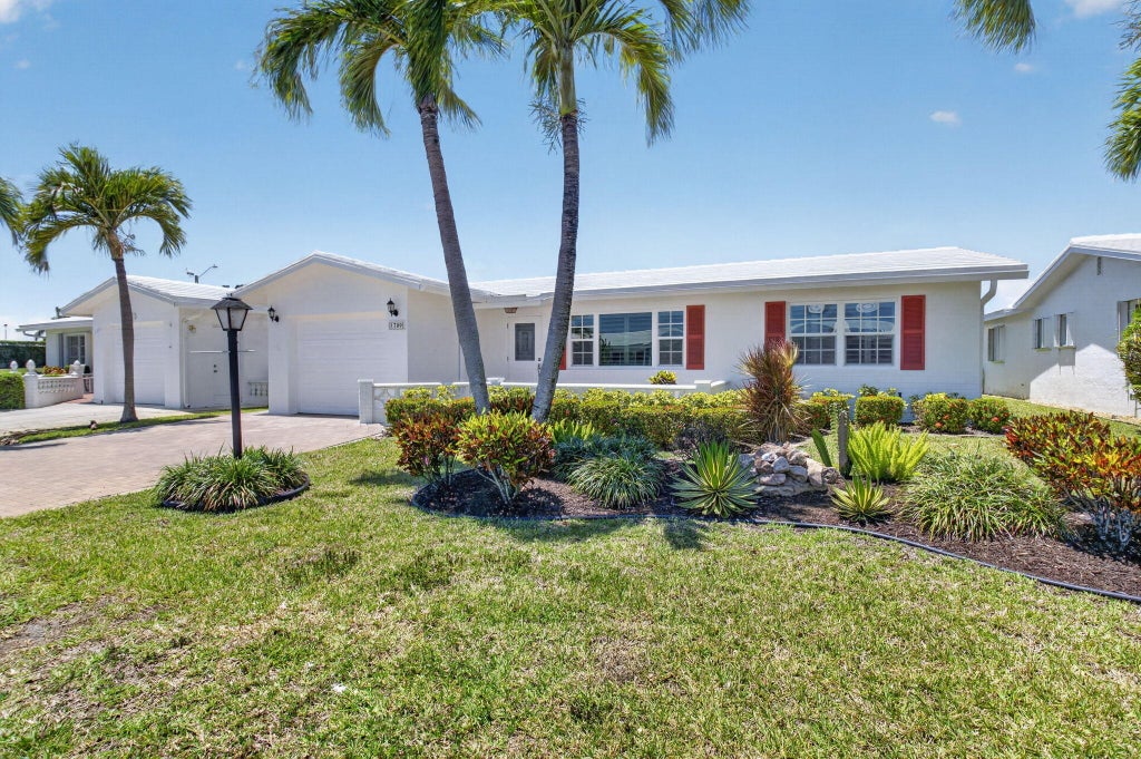 Photo of 1709 SW 20TH Street, Boynton Beach, FL 33426 (MLS # B26075018)