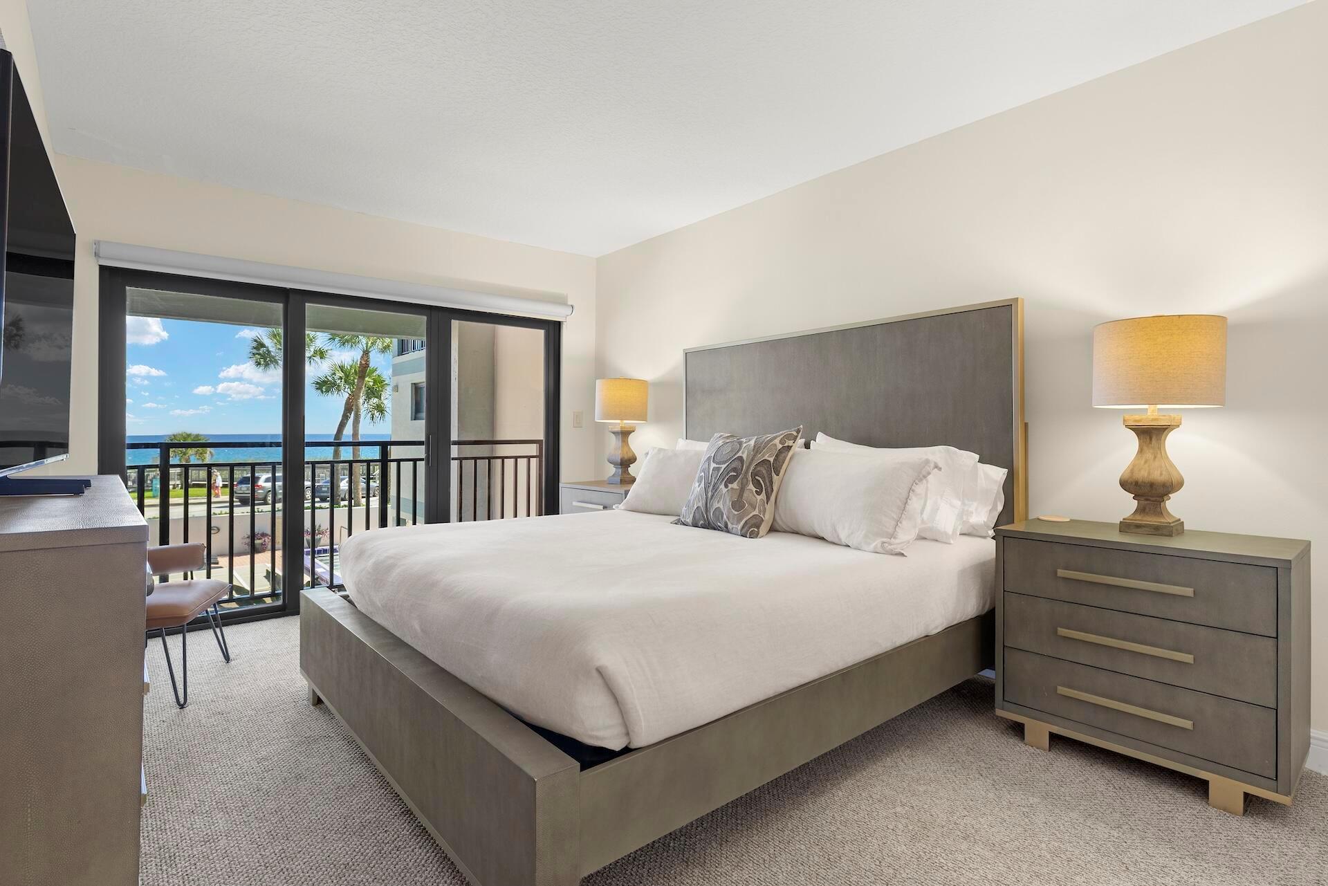 ISLAND POINT CONDO - Residential