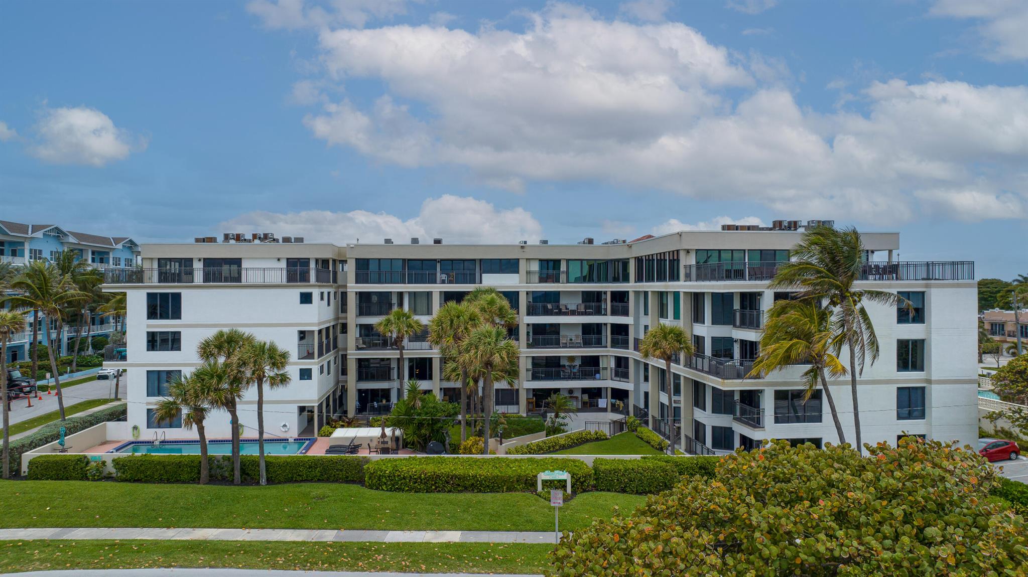 ISLAND POINT CONDO - Residential