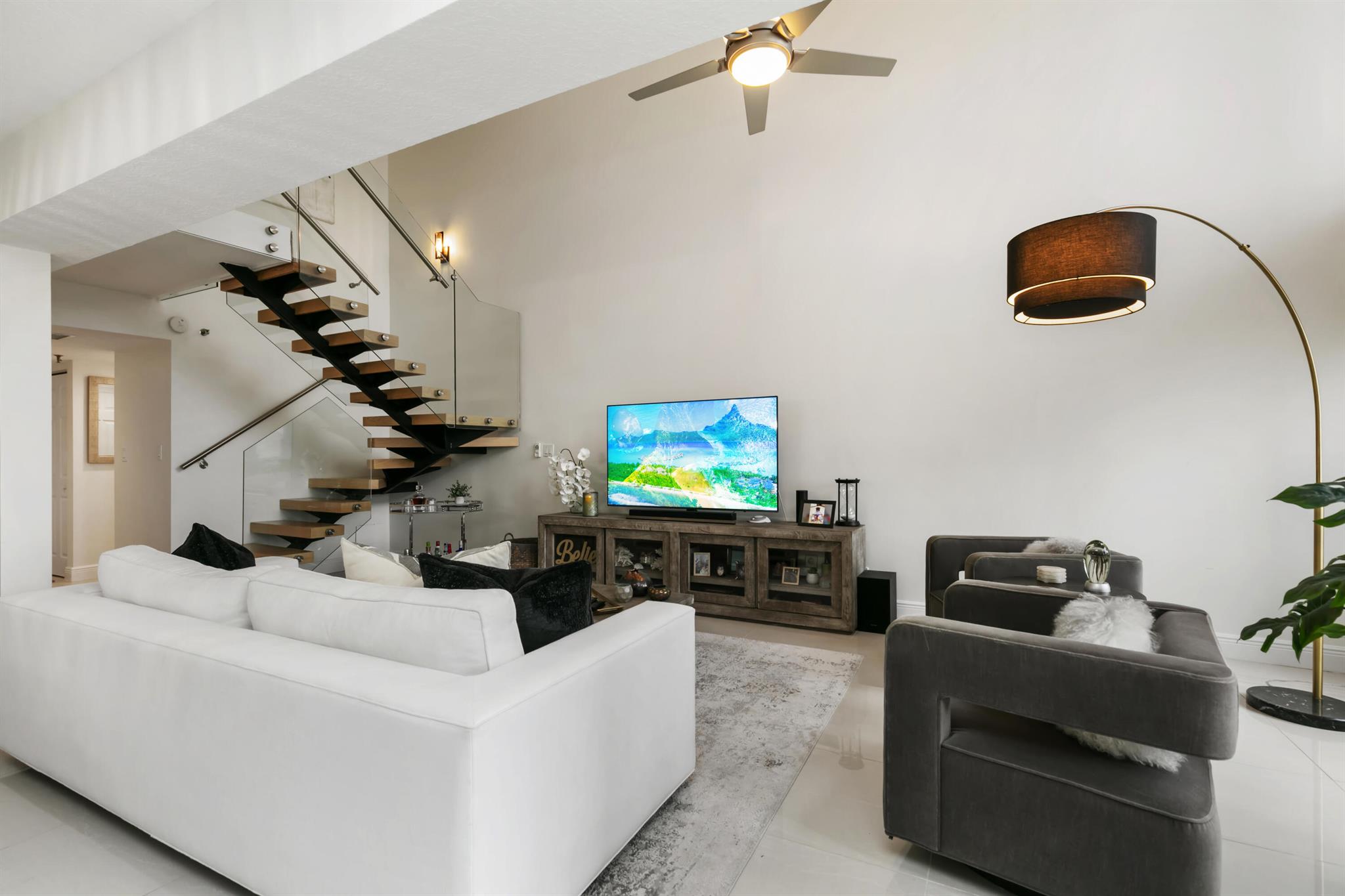 ISLAND POINT CONDO - Residential