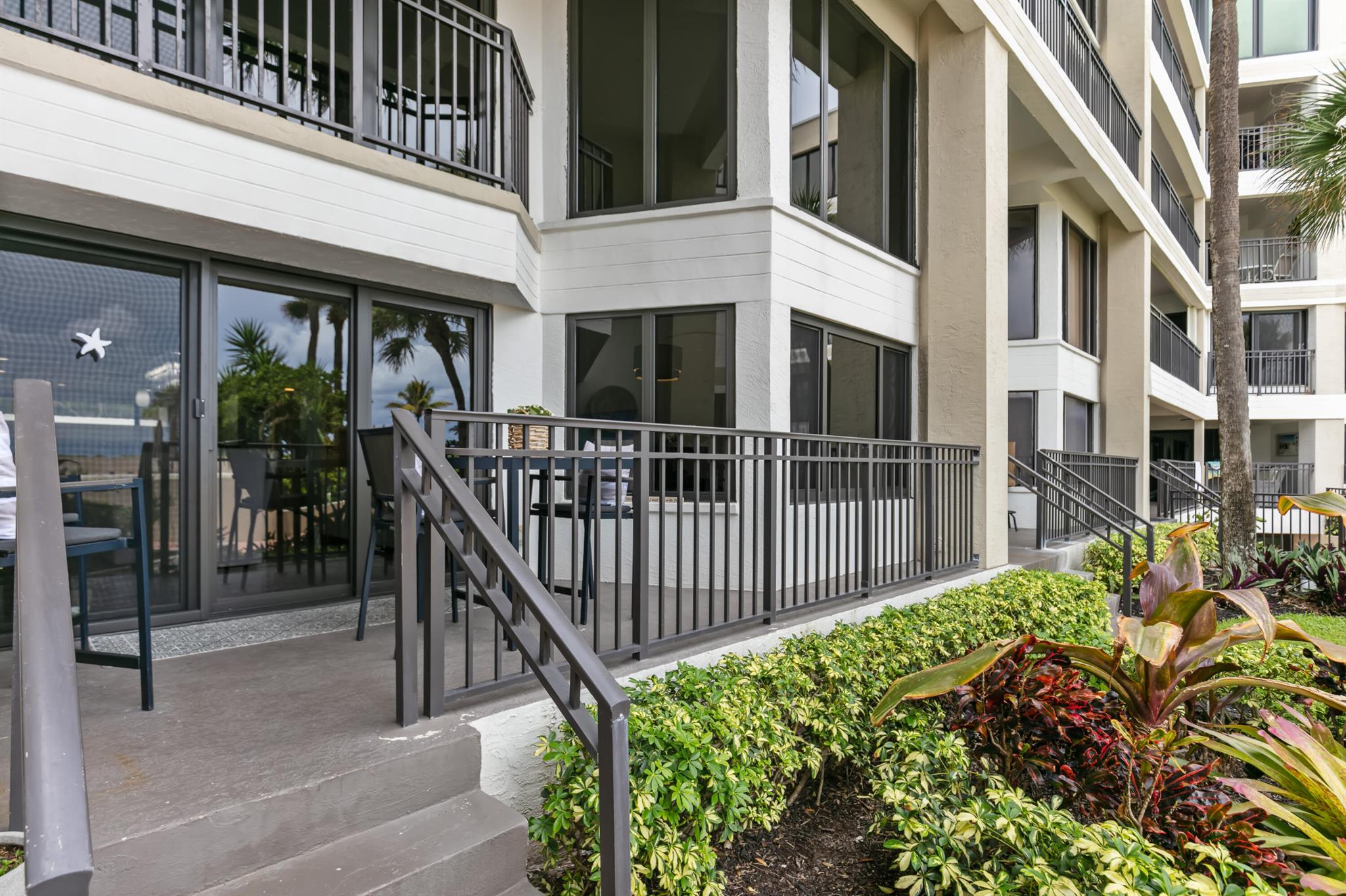 ISLAND POINT CONDO - Residential