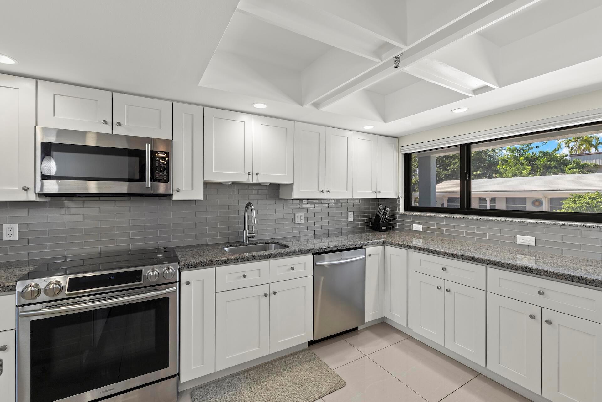 ISLAND POINT CONDO - Residential