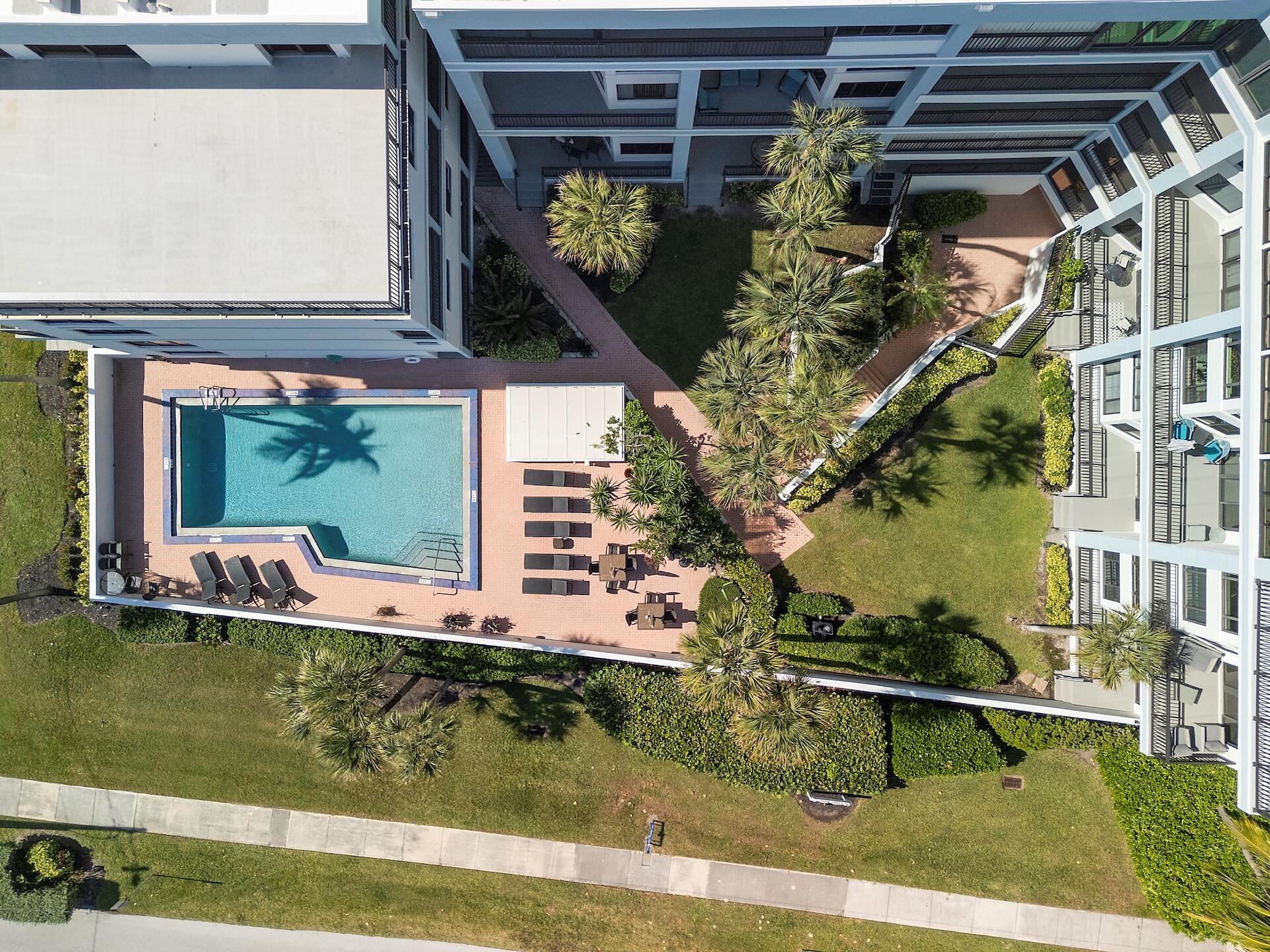 ISLAND POINT CONDO - Residential