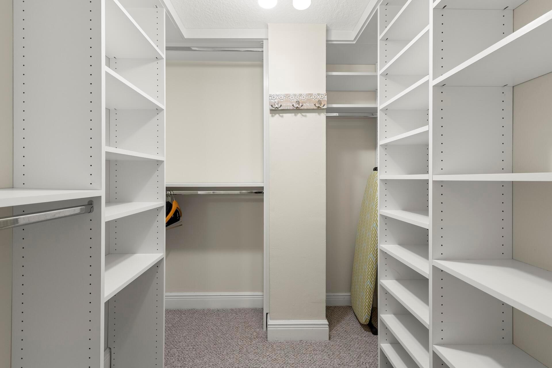 ISLAND POINT CONDO - Residential