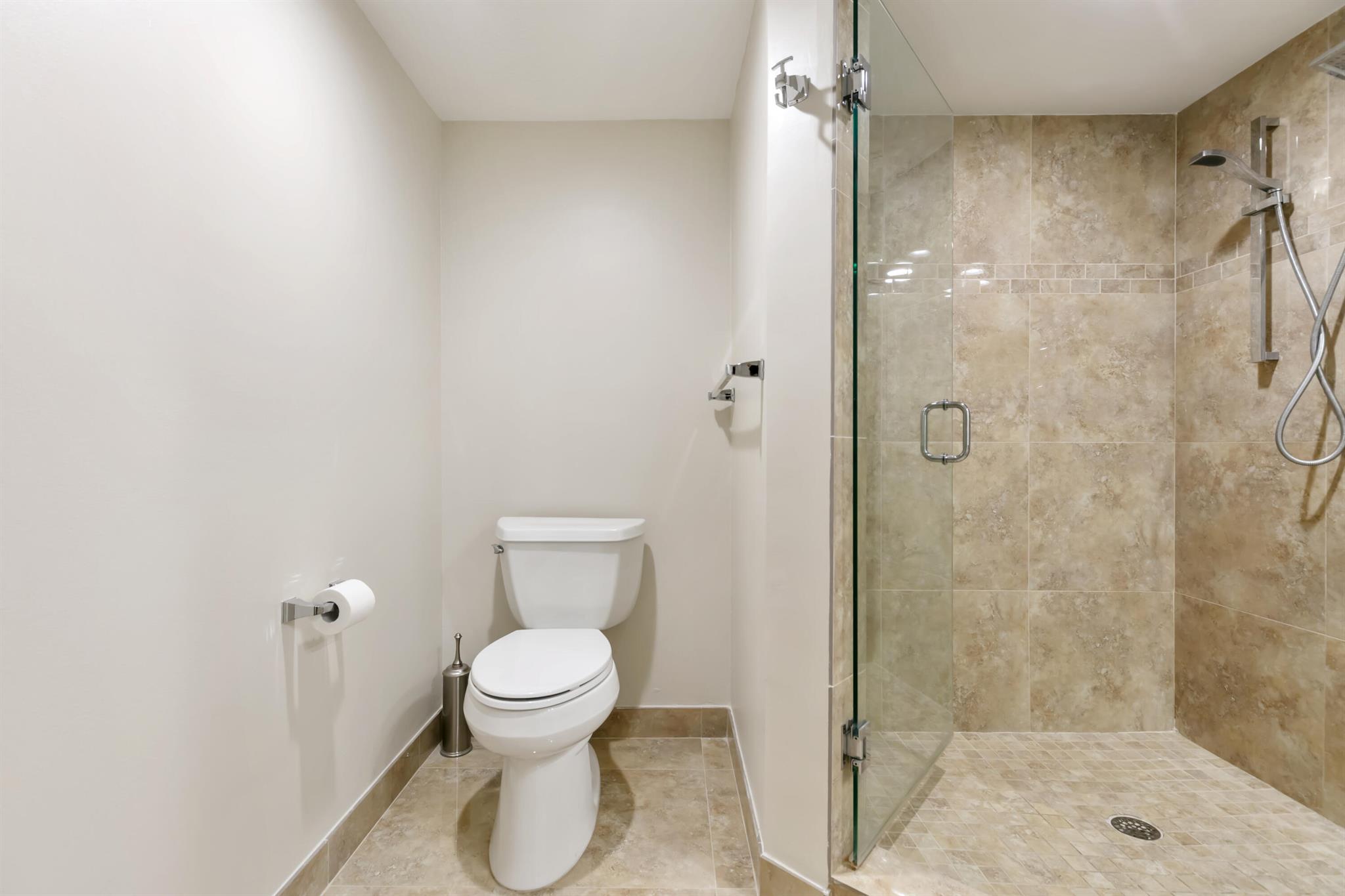 ISLAND POINT CONDO - Residential