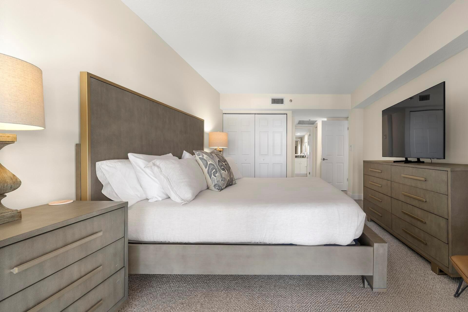 ISLAND POINT CONDO - Residential