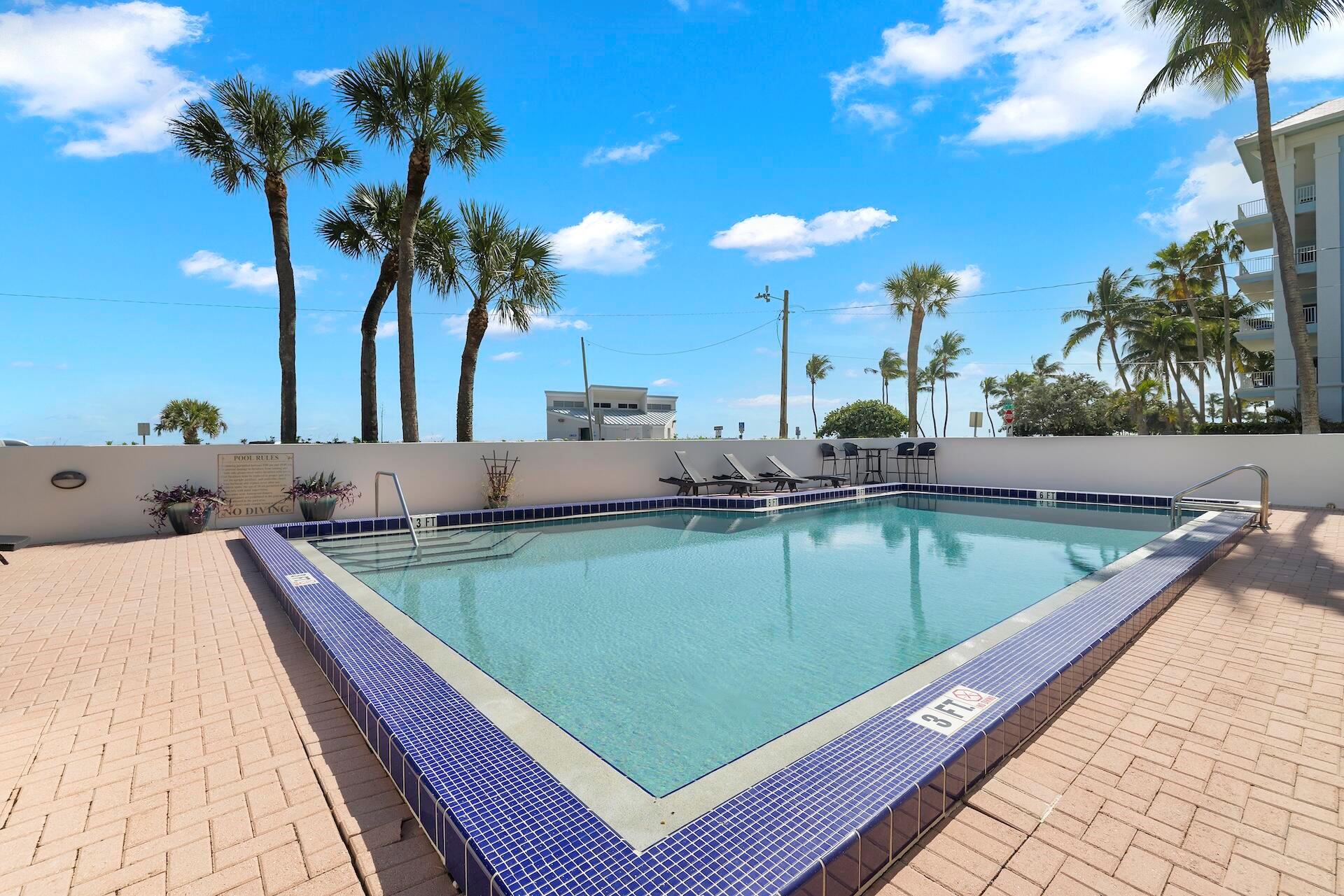 ISLAND POINT CONDO - Residential