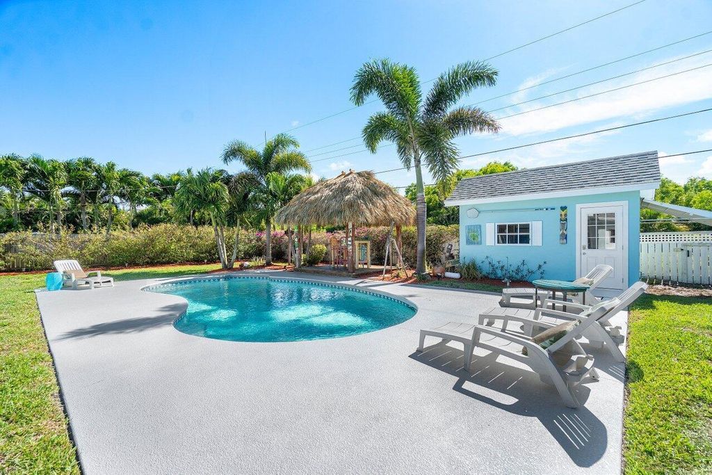 Photo of 18946 SE Southgate Drive, Jupiter, FL 33469 (MLS # R10989803)