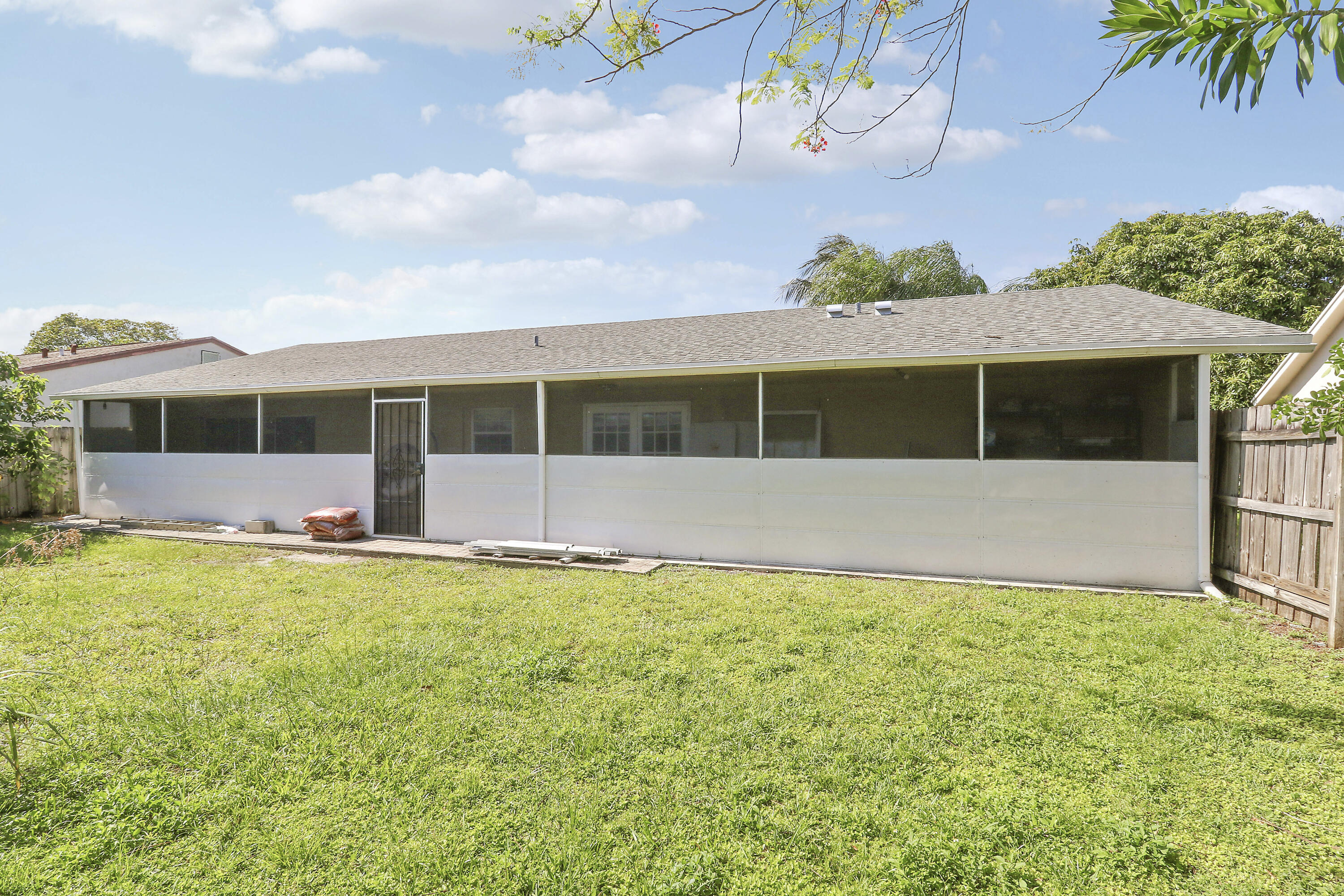CHATELAINE - Residential