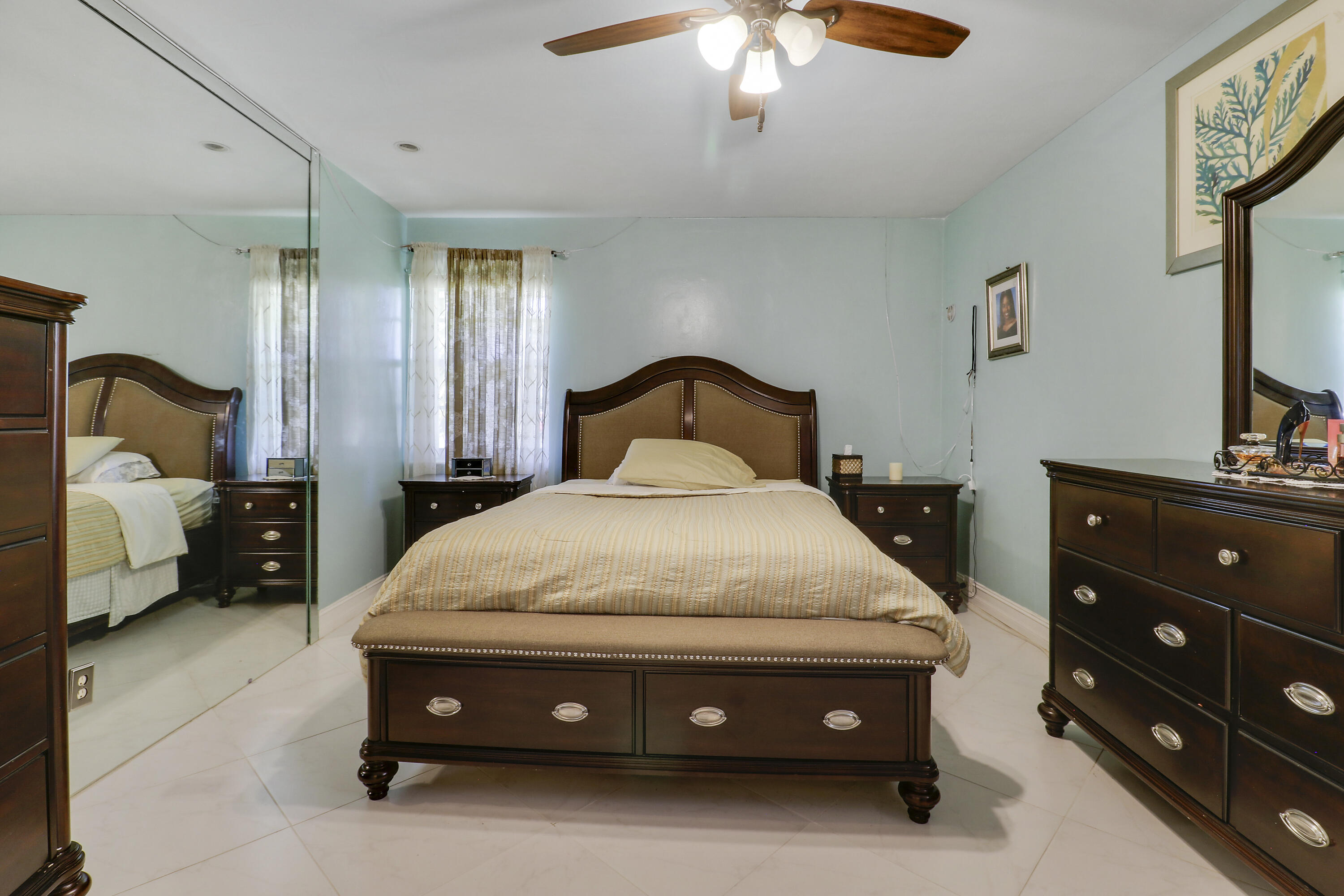 CHATELAINE - Residential