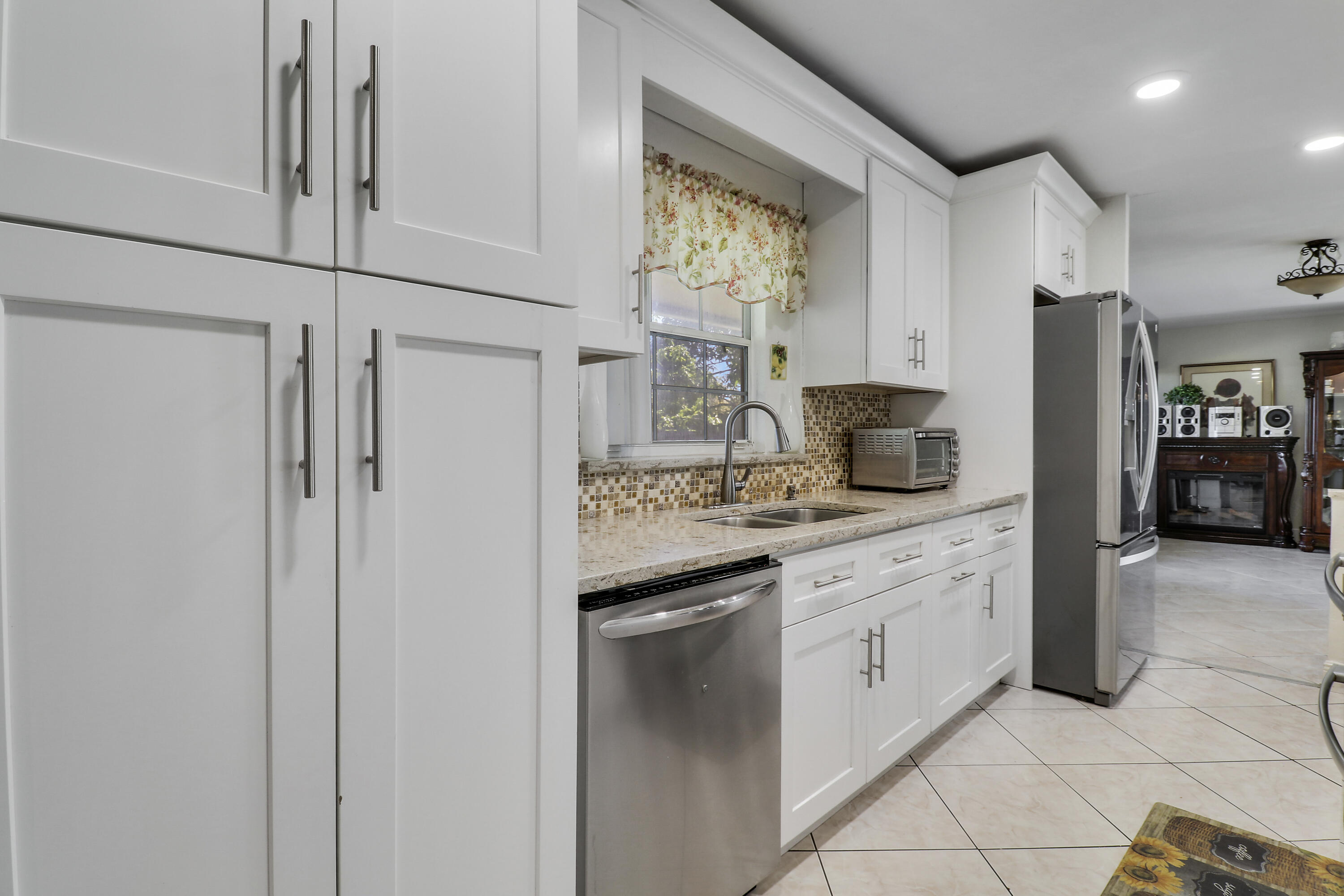 CHATELAINE - Residential